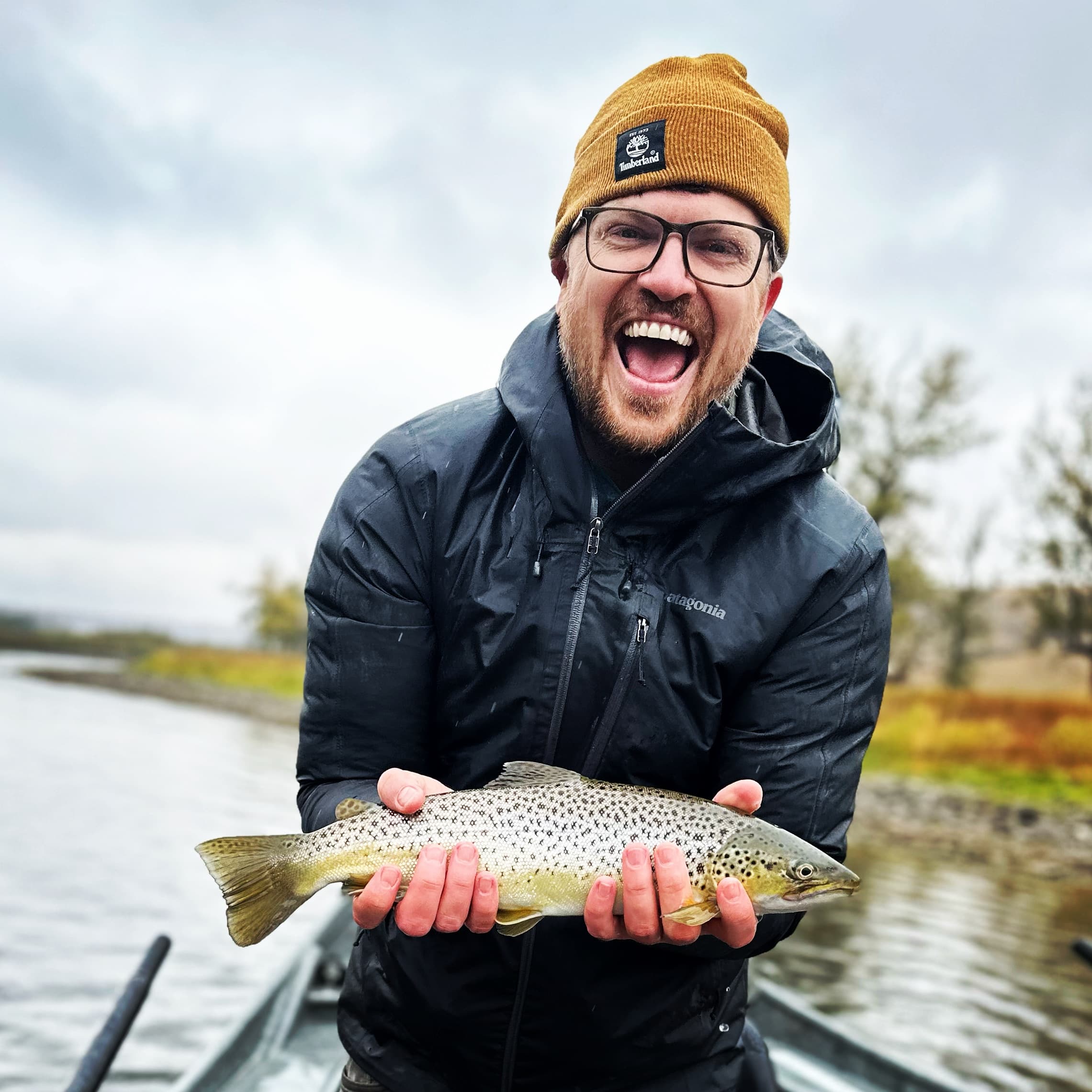 Half-Day Drift Boat on the Bow River: Fly Fishing for Wild Trout in Calgary photo 4