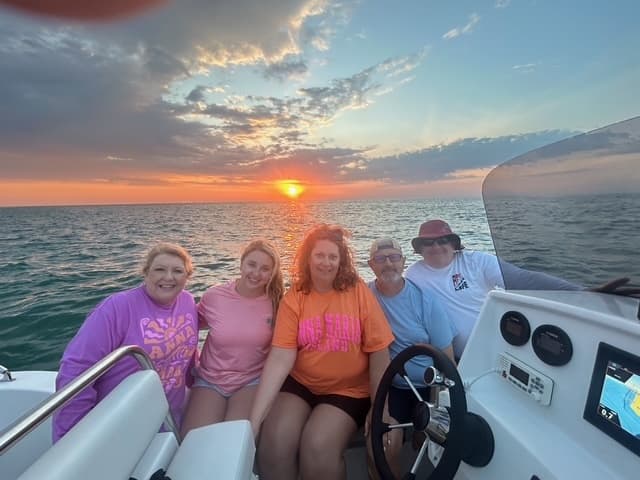 Holmes Beach Sunset Cruise: Small-Boat Gulf Evening Tour photo 3