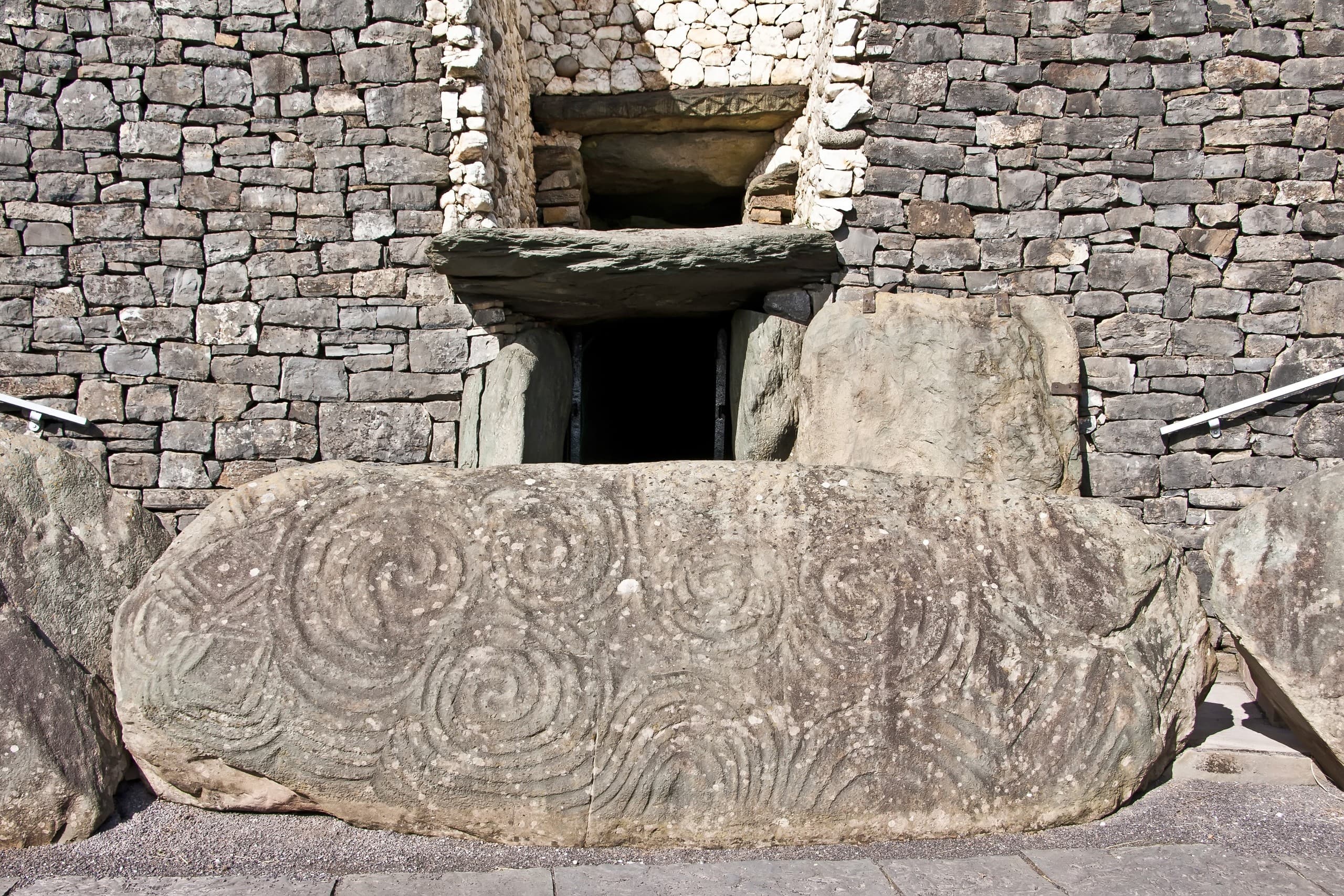 Newgrange Monument & Neolithic Art Tour — Boyne Valley Half-Day from Dublin photo 3