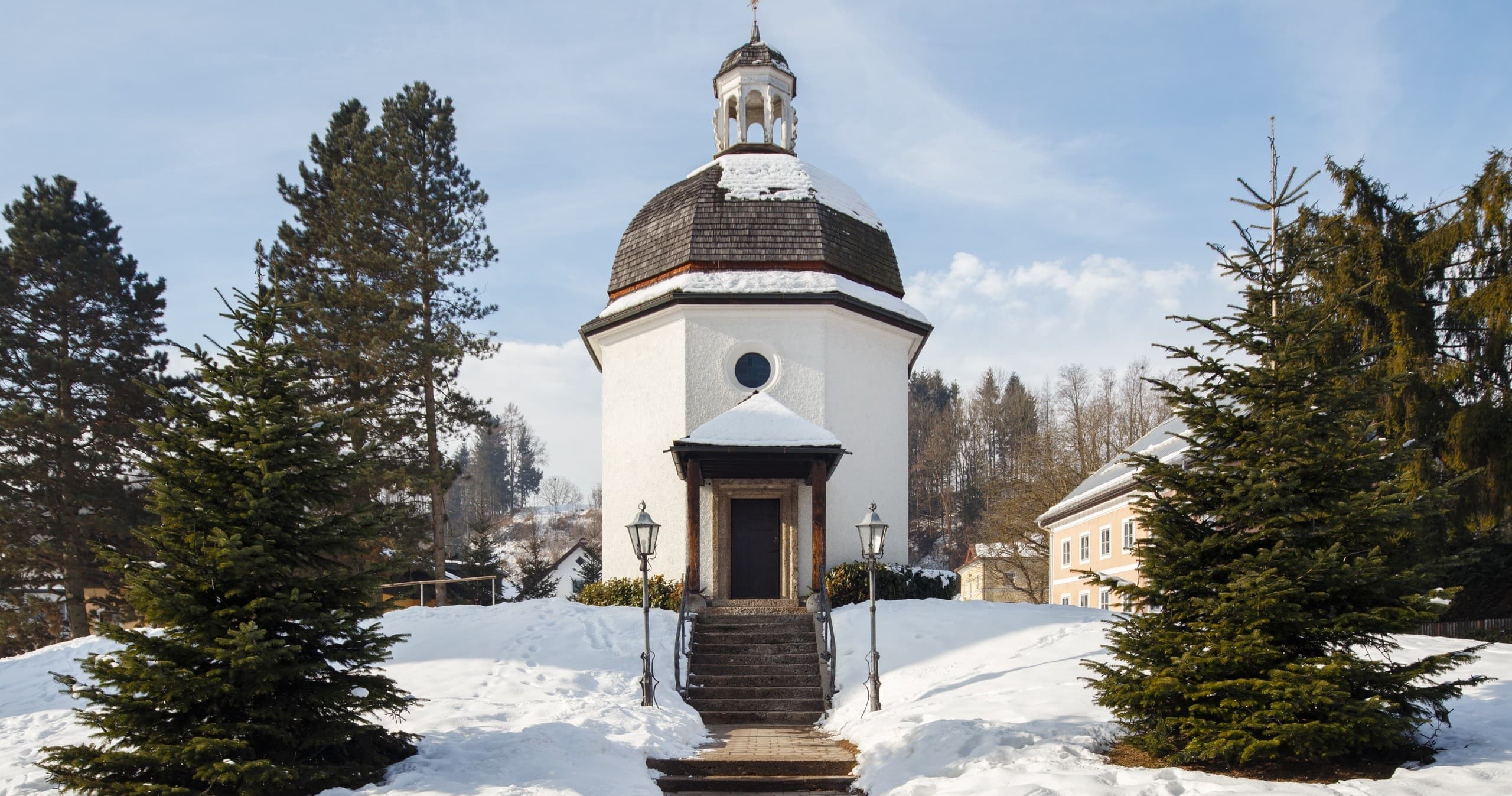 Festive Guided Christmas Tour in Salzburg with Bob's Special Tours