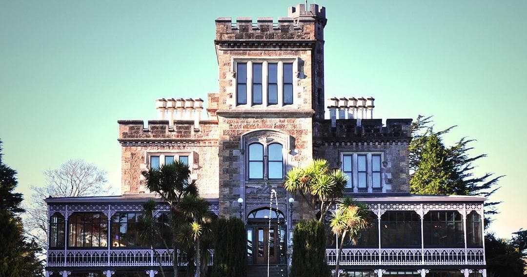 Guided Castle & Peninsula Tour near Dunedin photo 1