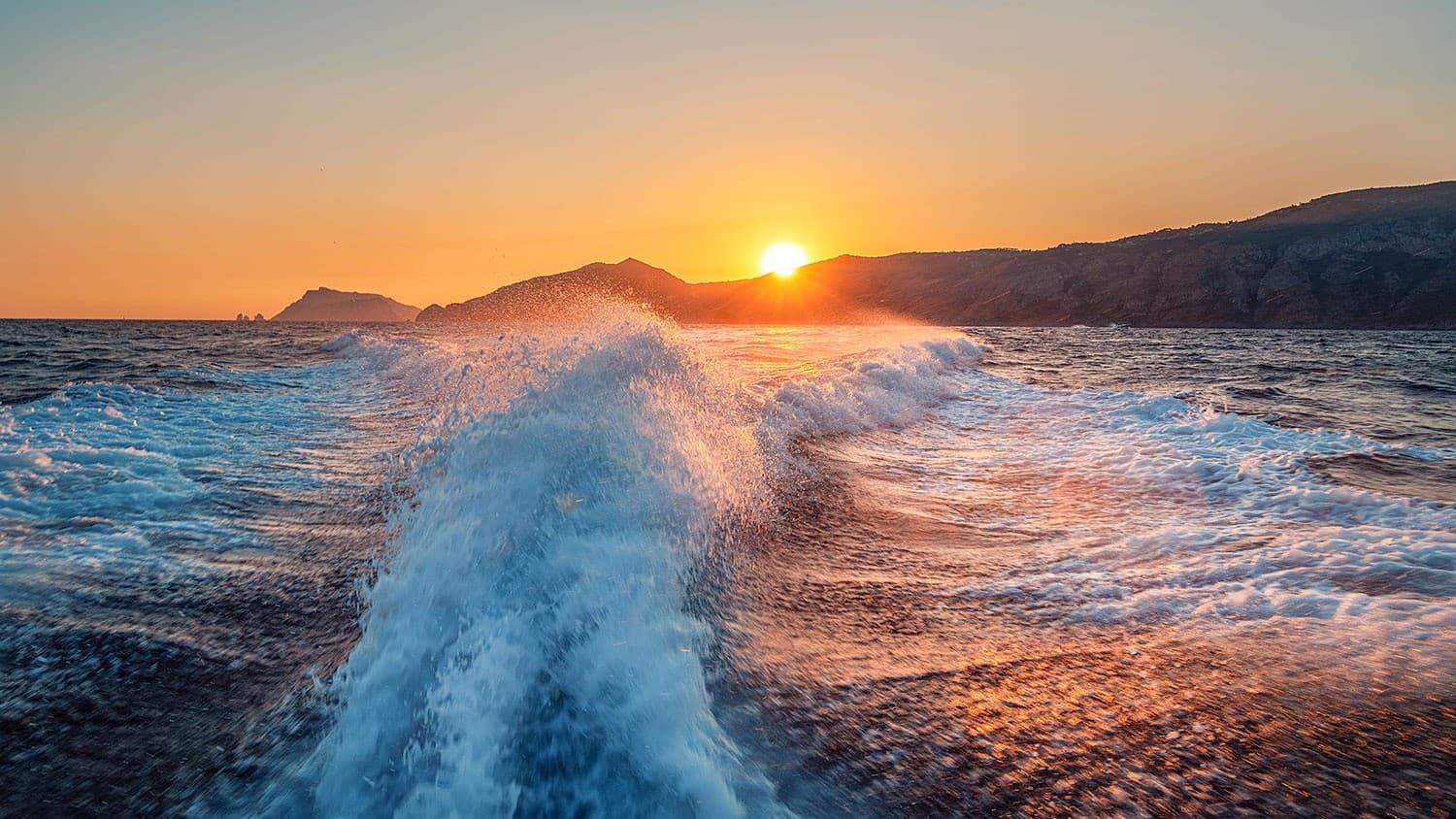 Sunset Sail Along the Sorrento Coast: Bagni della Regina Giovanna & Marina di Puolo Cruise