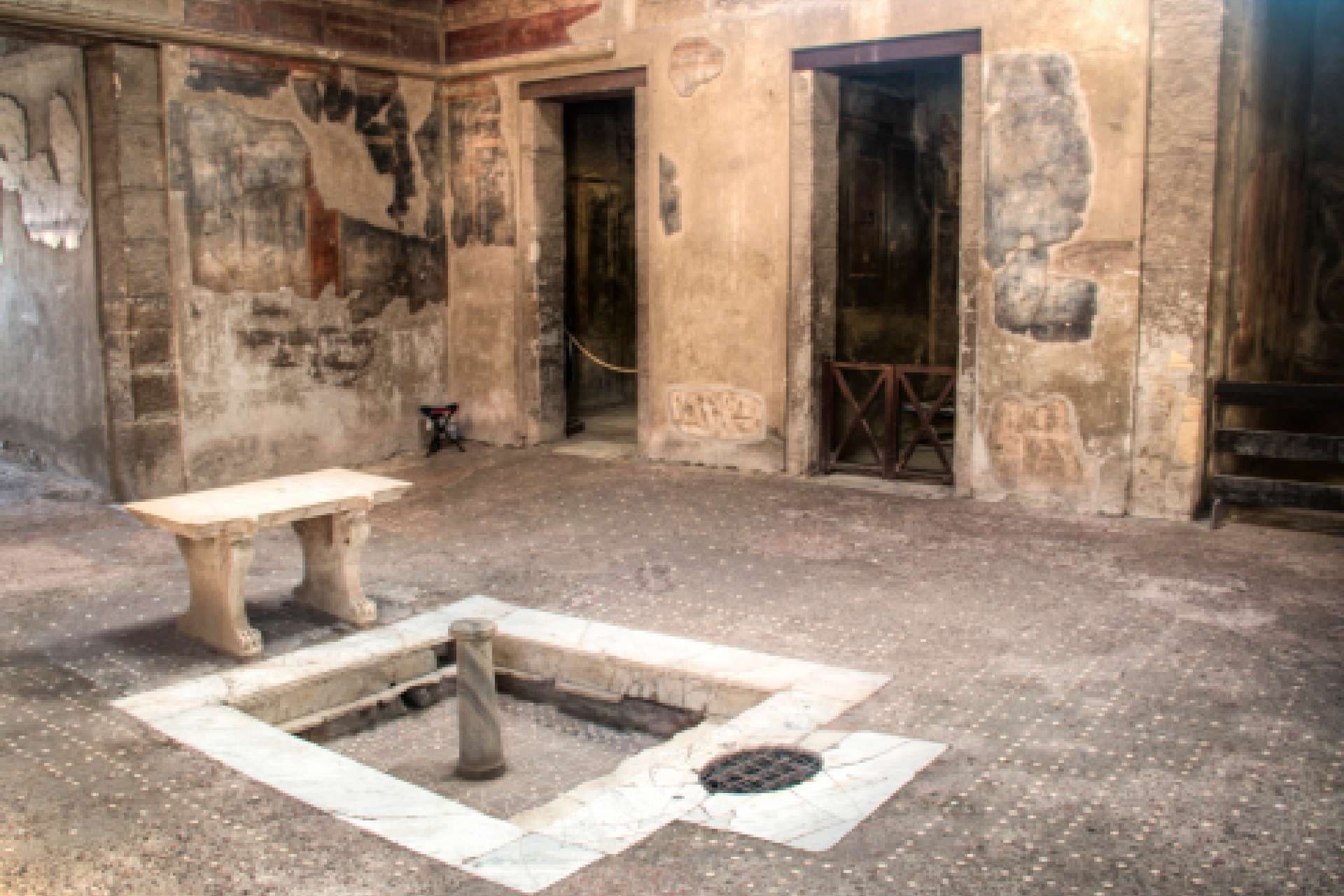 Small-Group Archaeological Tour of Ercolano — Skip-the-Line Guided Walk photo 1