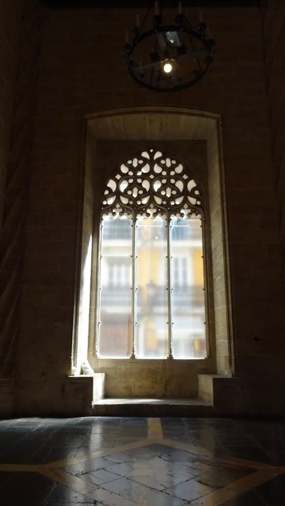 Secrets and Stories of La Lonja de los Mercaderes: A 45-Minute Guided Tour in Valencia photo 4