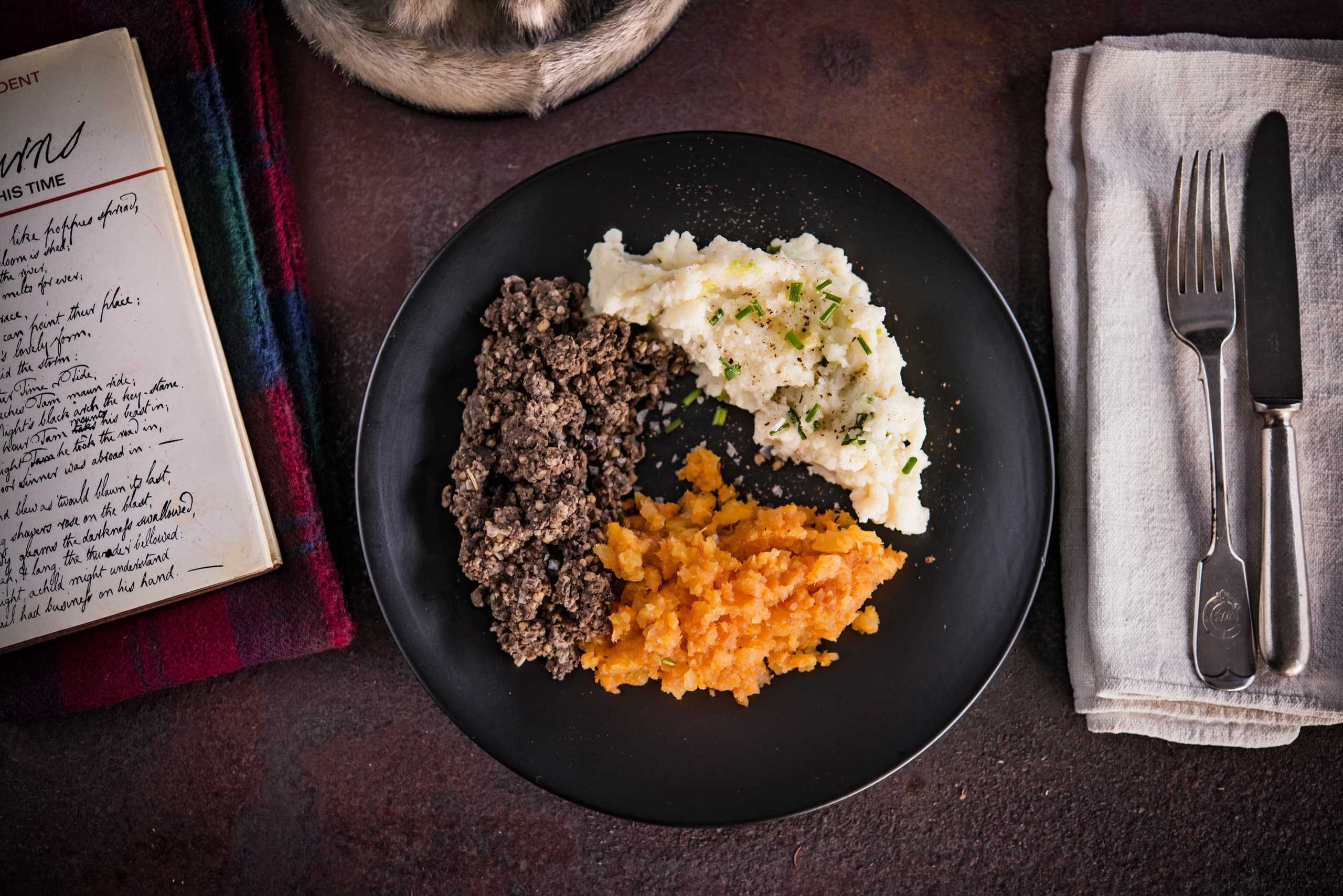 Explore Edinburgh's Culinary Heritage: A 3-Hour Private Food & History Tour