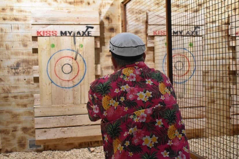 Quick Axe Throwing in Blacktown: 30-Min Friday Private Lane Experience