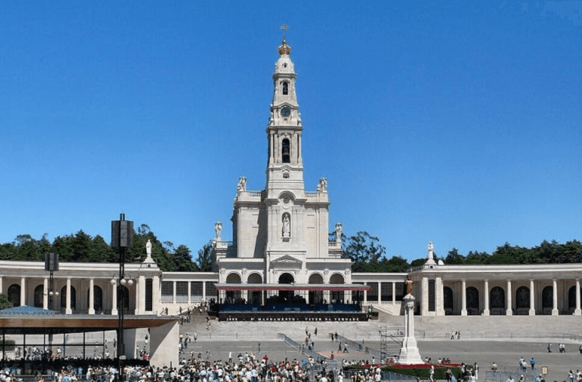 From Fátima to Braga: Private Mercedes Transfers Across Central Portugal