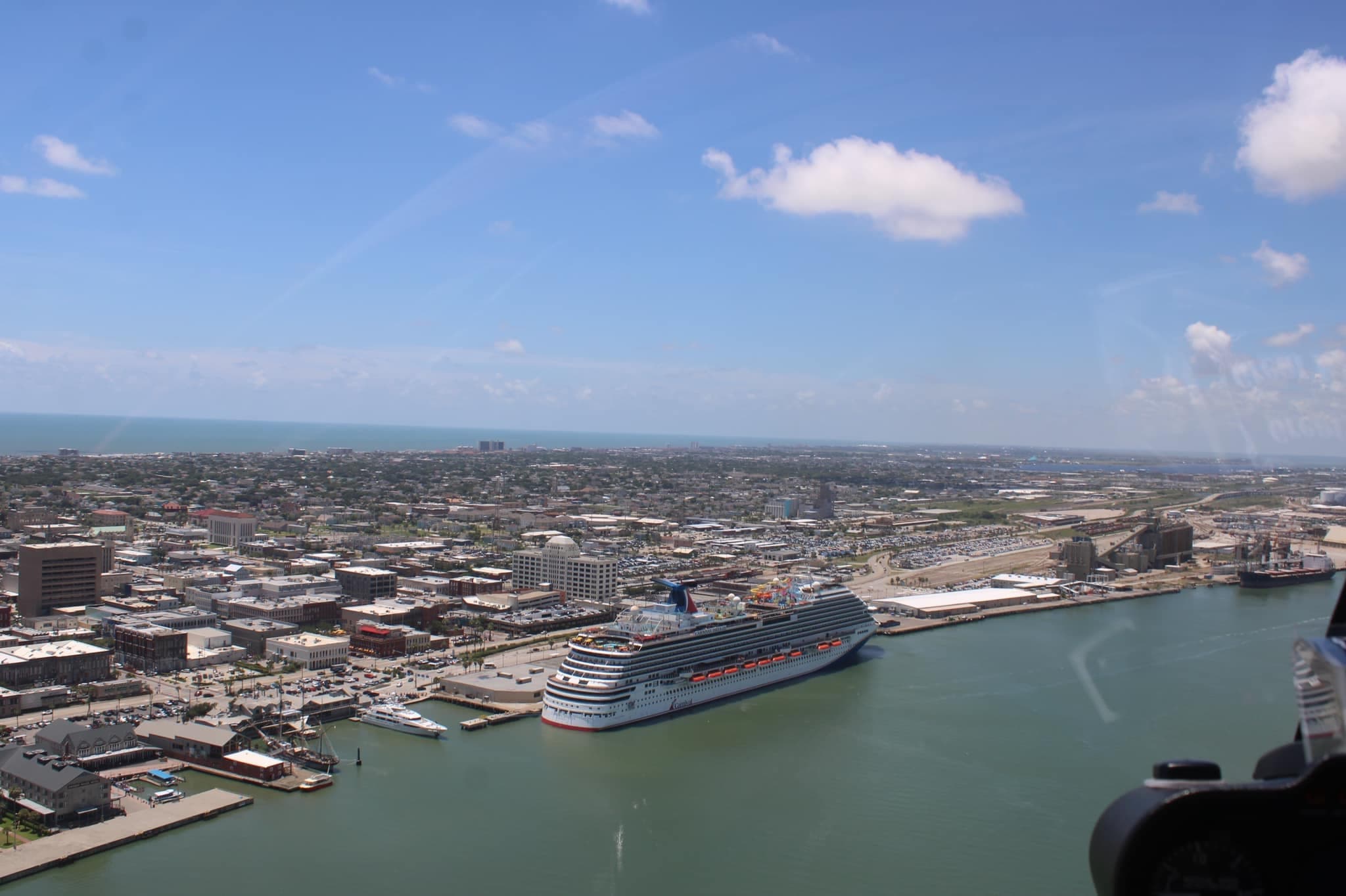 Galveston Sea Life Helicopter Tour by Galveston Helicopters