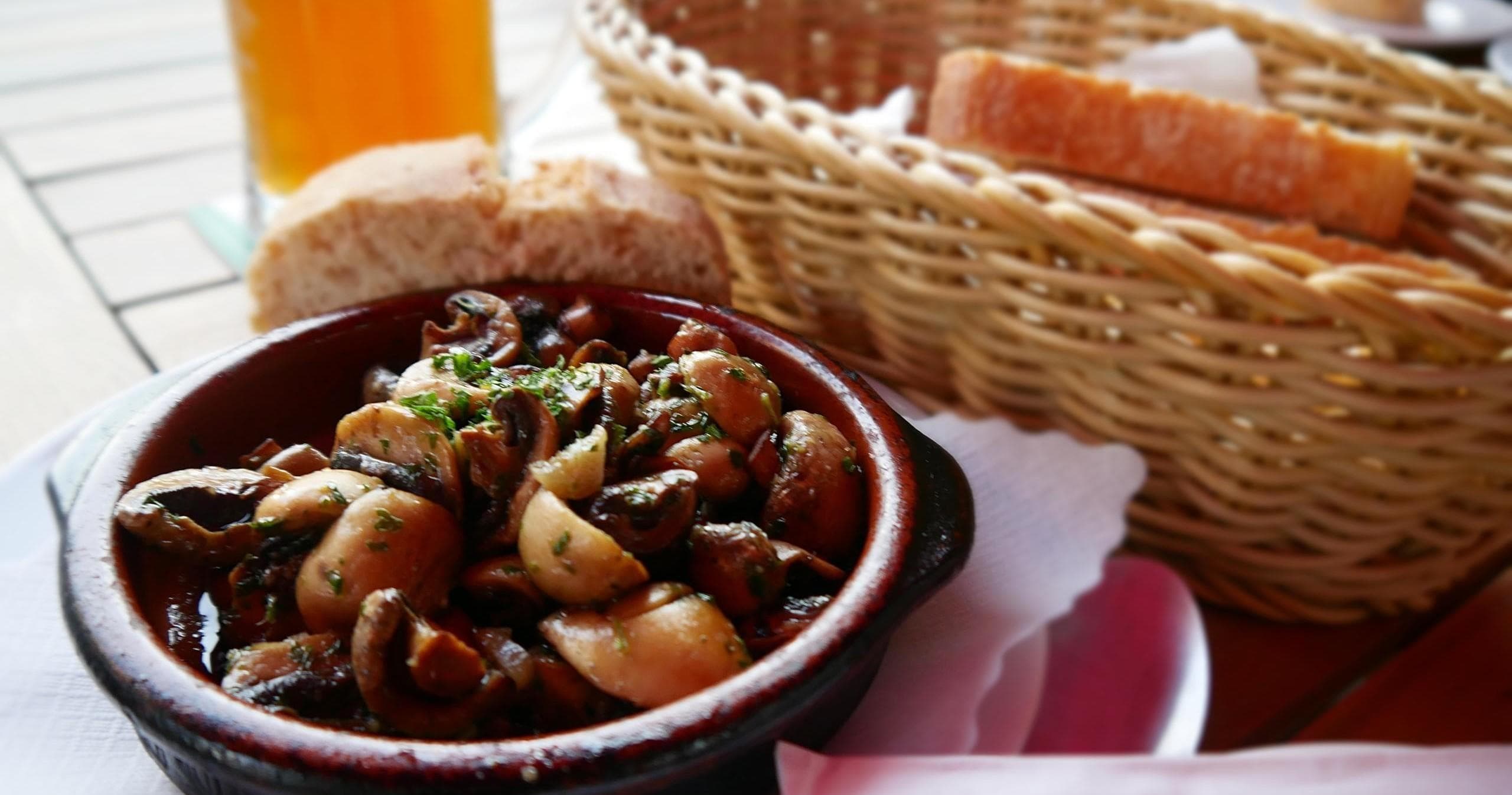 Culinary Cultural Tour with Adventure World Tours in Hamburg