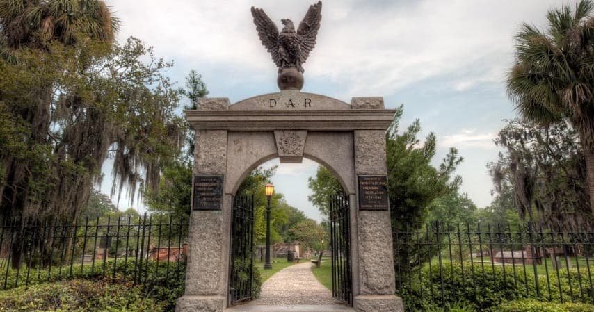 Uncover True History on the Colonial Park Cemetery Tour in Savannah, Georgia