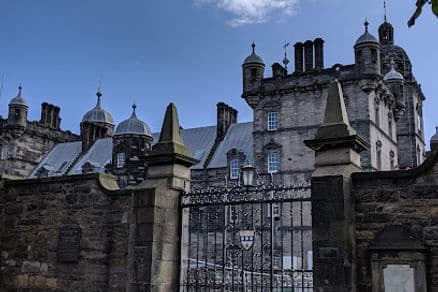 Edinburgh Potter Trail Kids Private Tour: 1.5-Hour Magical Walking Tour for Under-7s