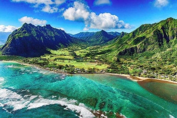 Easy One-Way Transfer from Kualoa Ranch to Waikiki Hotels