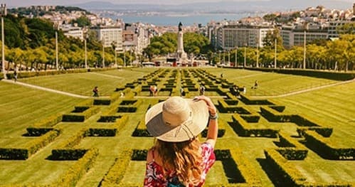 Land-Adventures in Lisbon: Tour Bairro Alto with The Tuk Experience