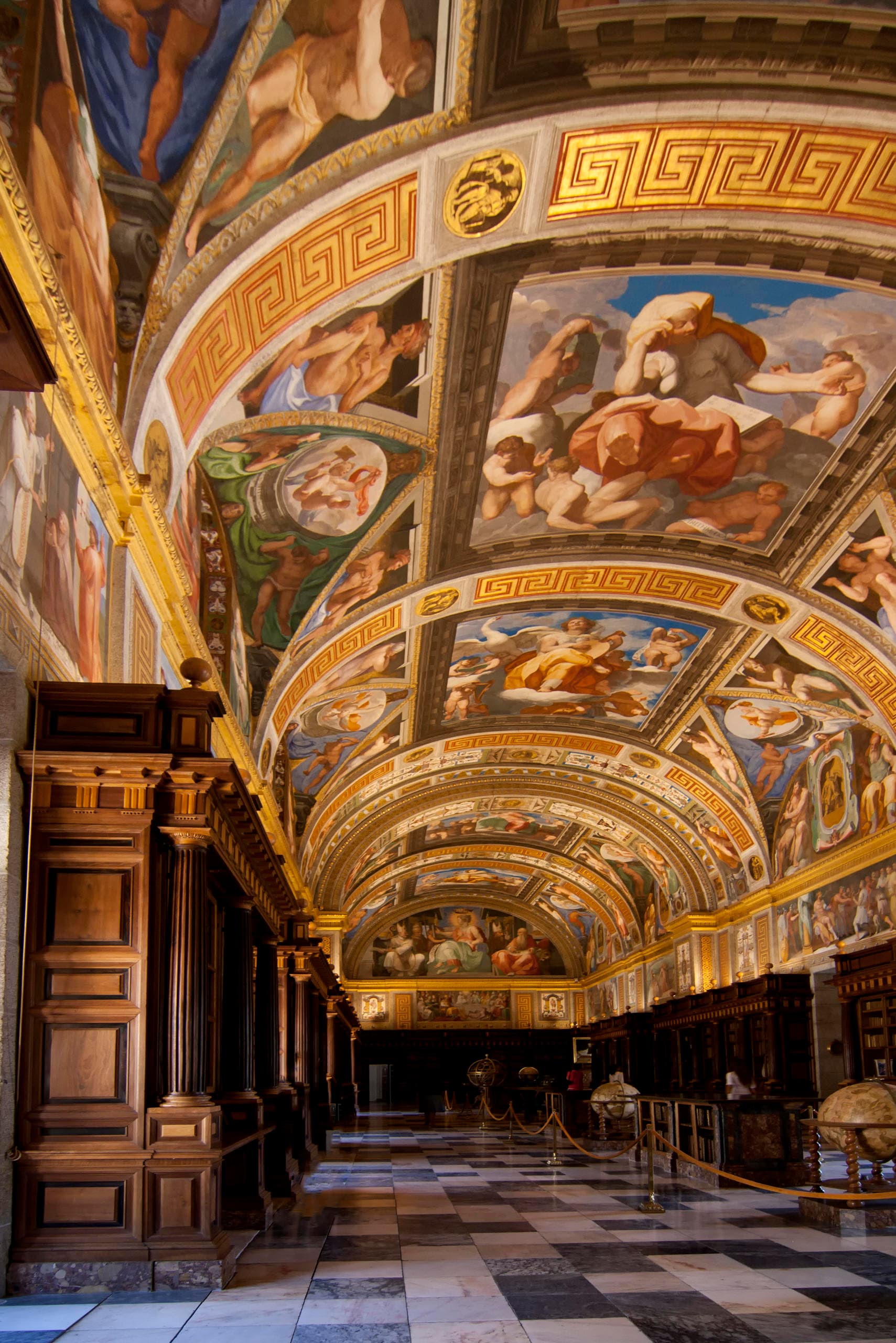 Historic Cultural Tour with Amigo Tours Europe - Madrid