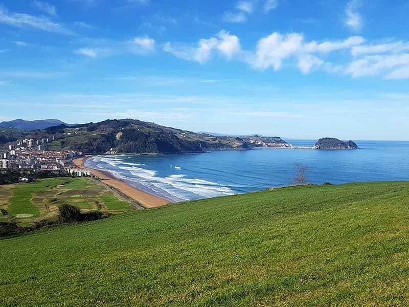 Txakoli Route Hiking Tour with Go Basque in Donostia