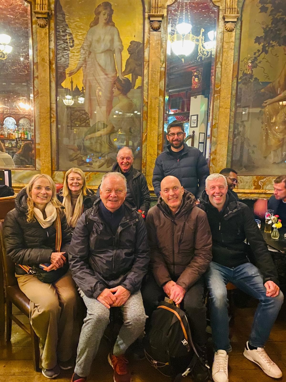 London night pubs and ghosts tour: explore secret taverns & Great Fire history photo 2