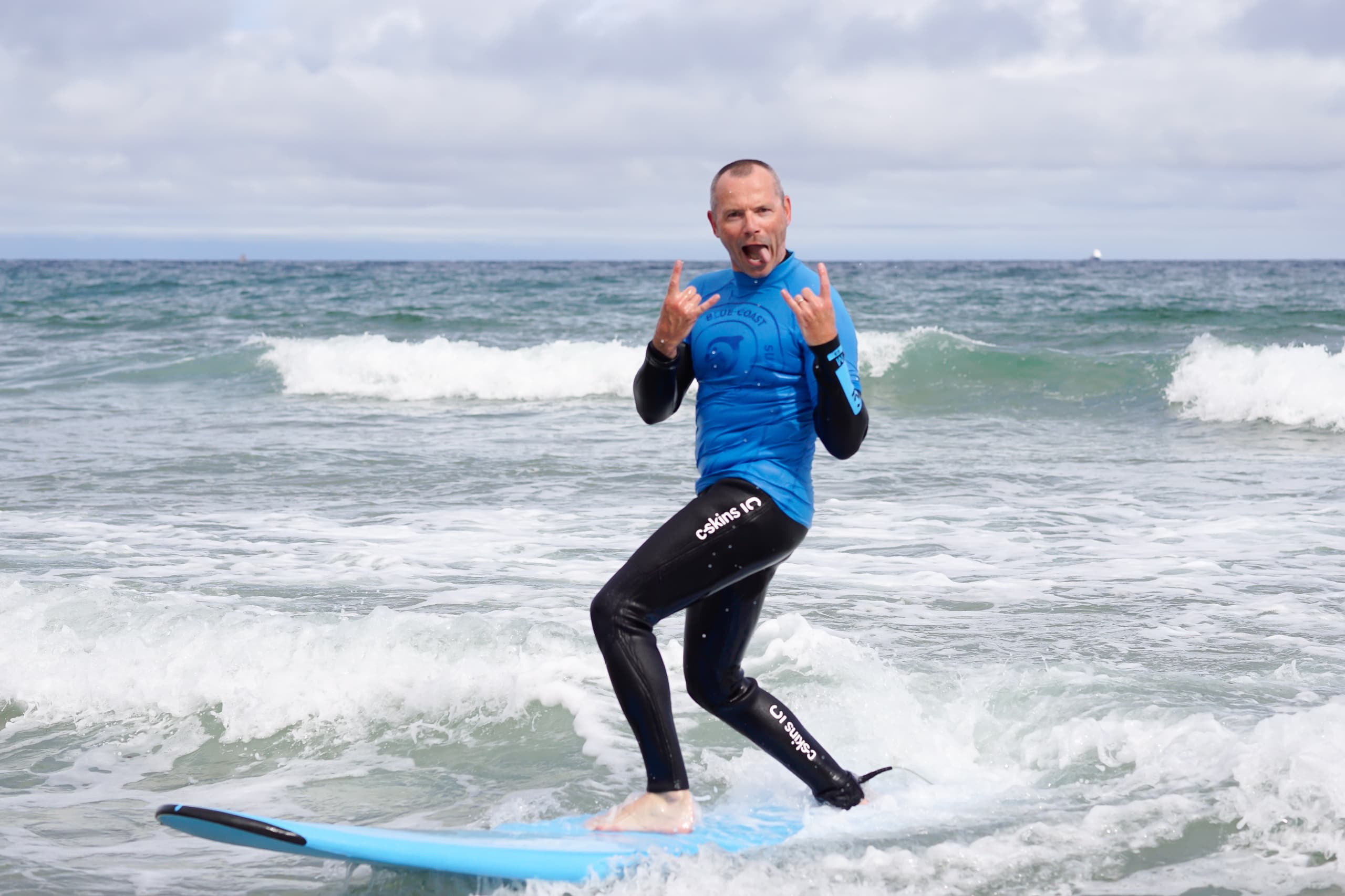 6 Days Surf Lessons | Surf in Cullen | Water Activities photo 1