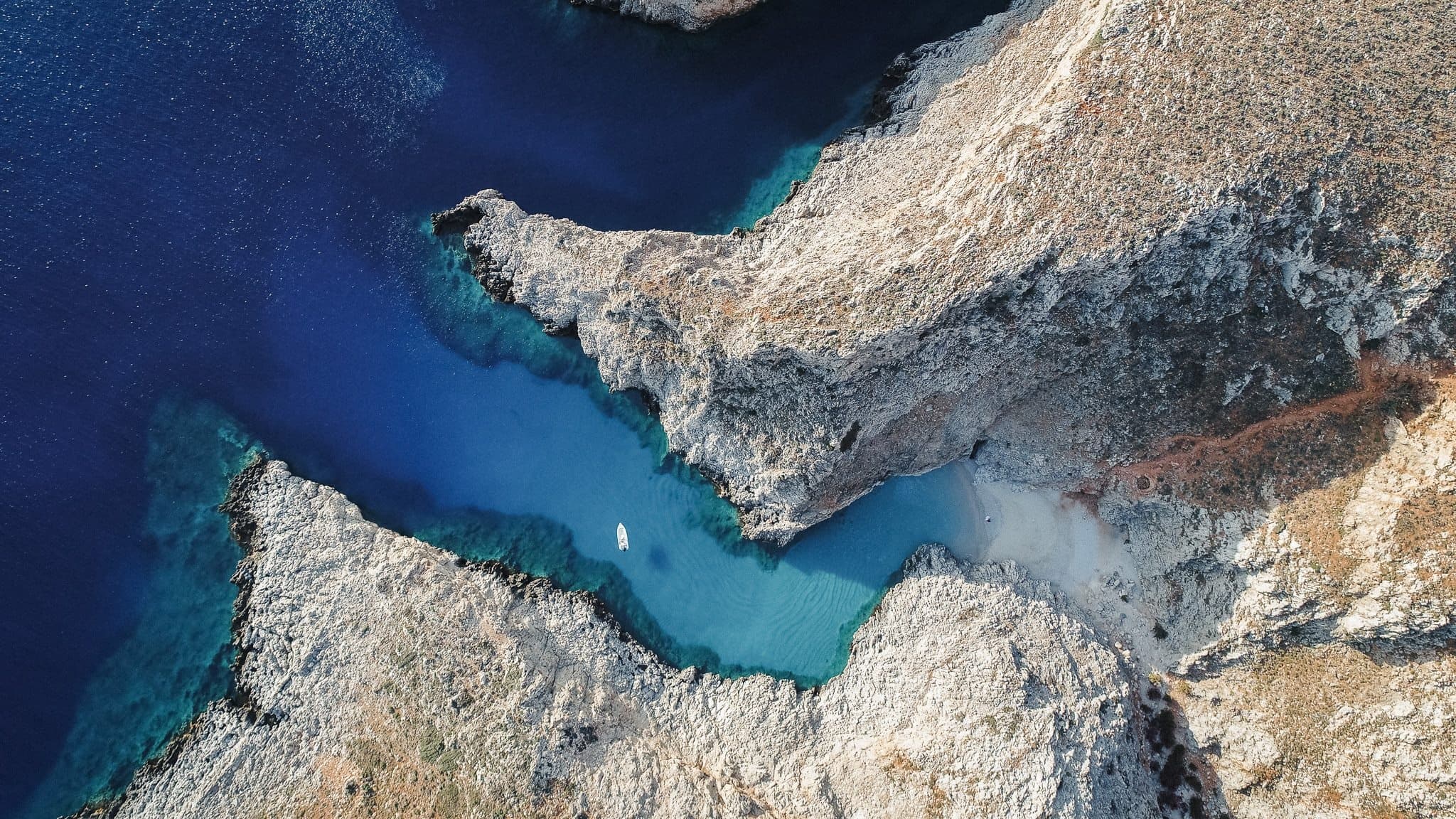 Souda Bay to Chania Old Port: Private Boat Tour to Seitan Limania & Akrotiri Coves
