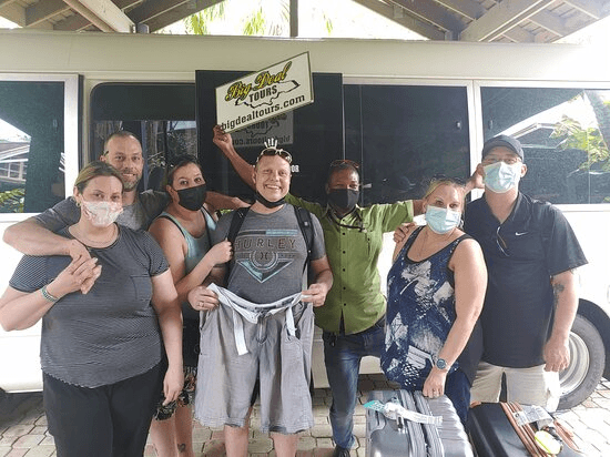 Private Transfer from Montego Bay Airport to Royalton Blue Waters - 30-Minute Air-Conditioned Ride