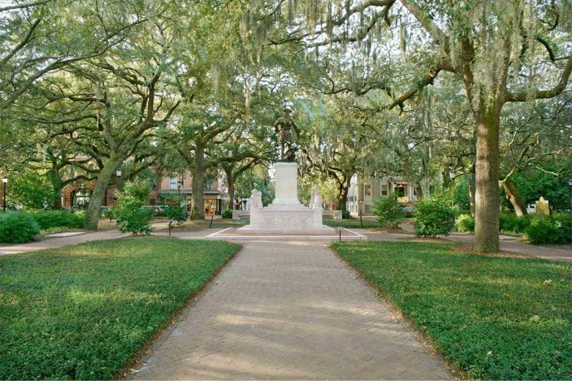 Explore Savannah in One Hour: The Ultimate Orientation Tour for First-Time Visitors