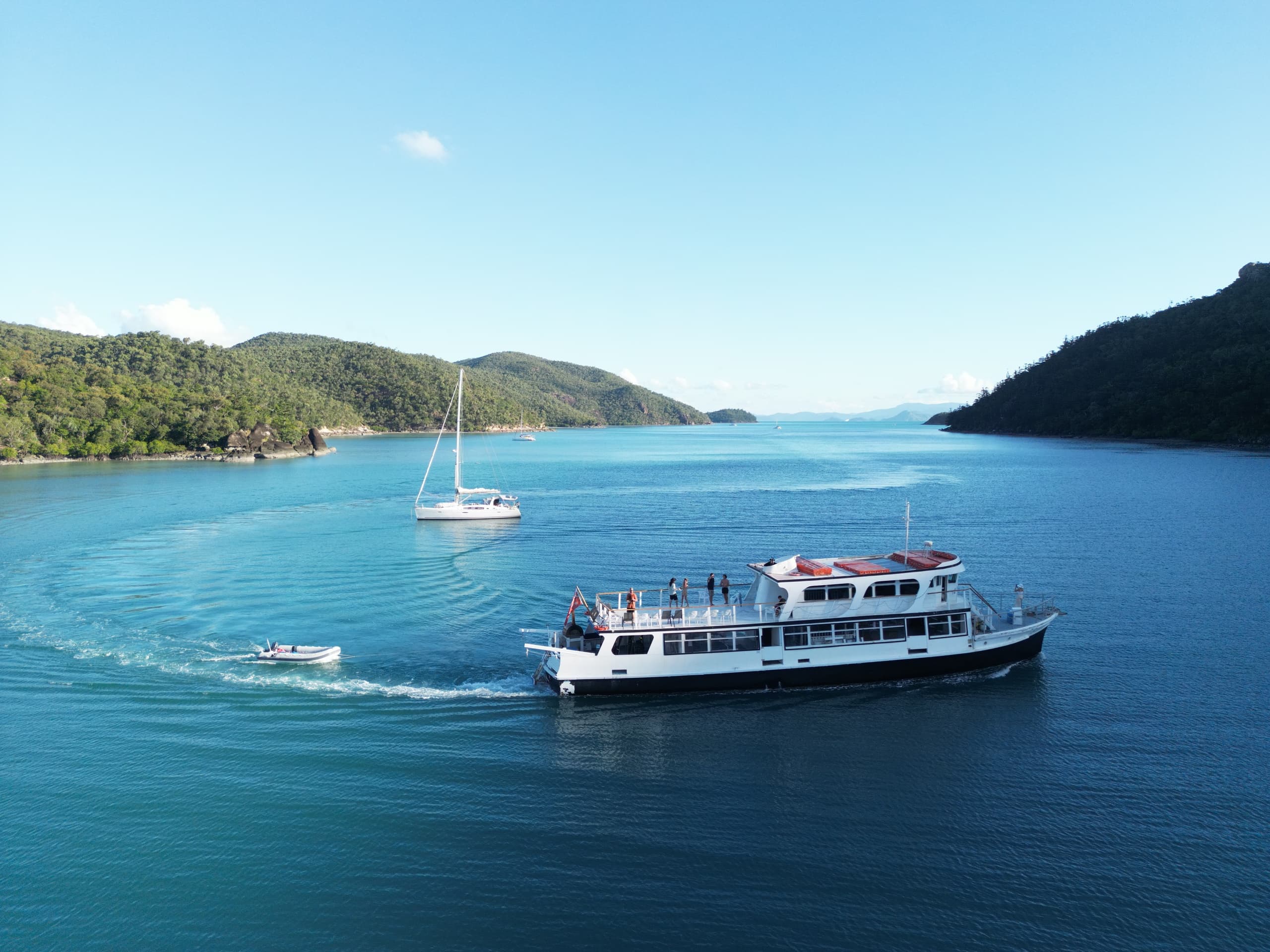 Water Activities & Mandalay Cruises - Whitehaven Beach Adventures