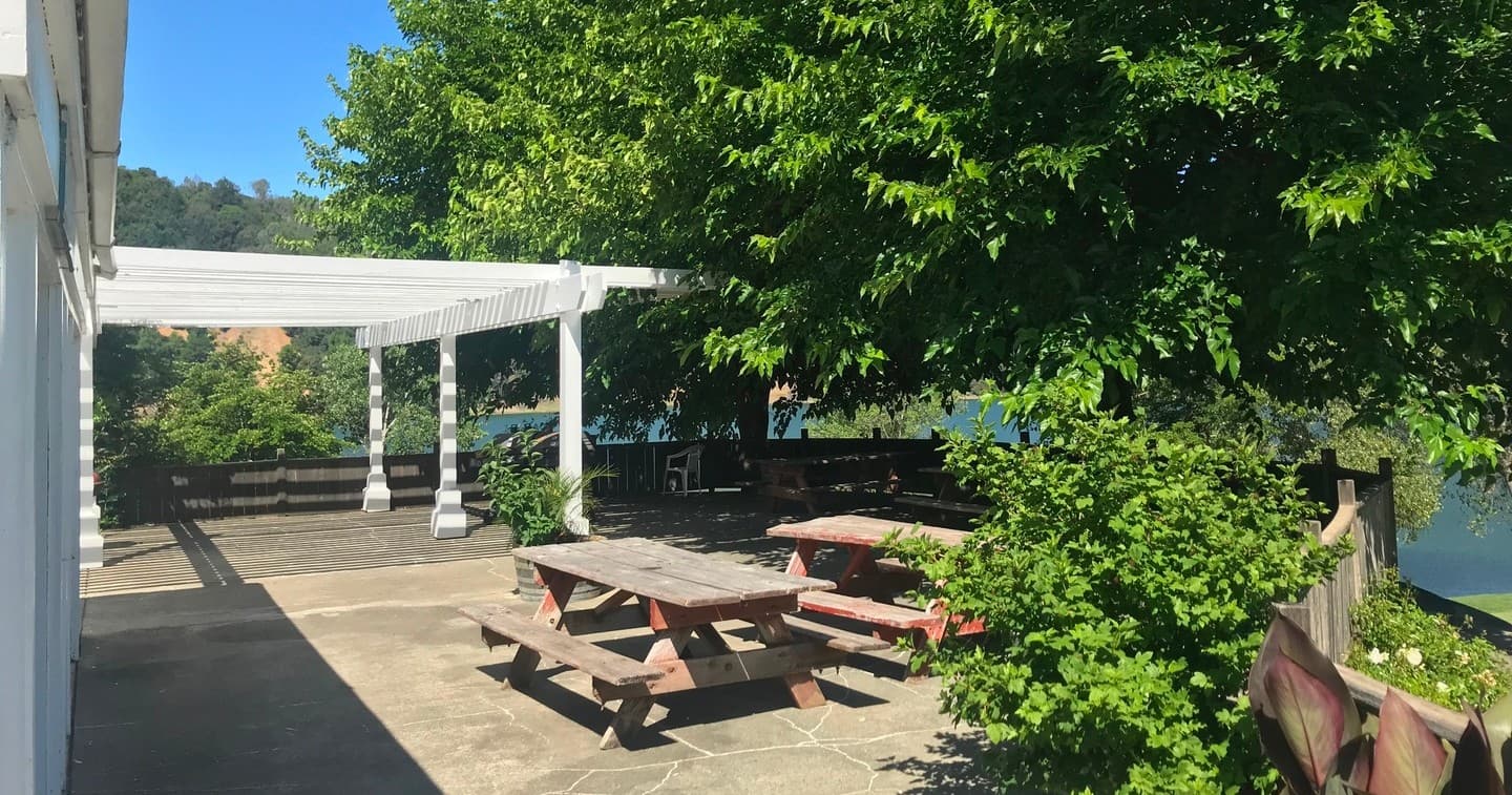 Relax and Unwind at Lake Sonoma Marina's Bar Patio