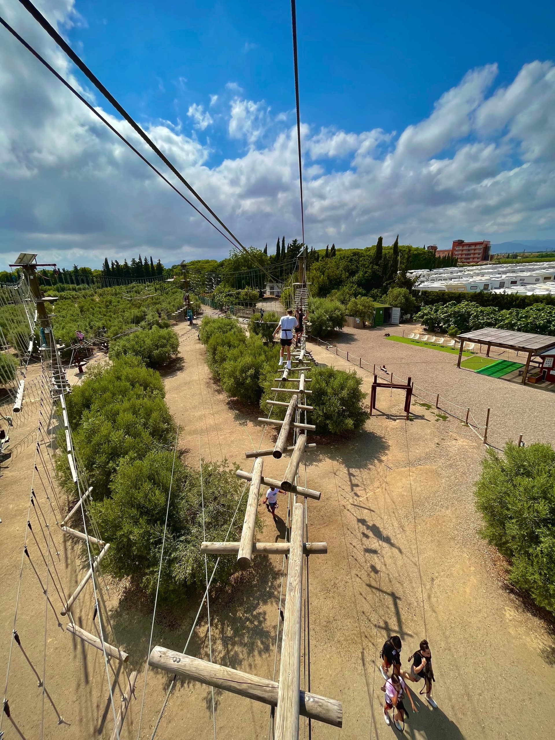 Chain-Reaction Thrills: Jumpland’s Adrenaline Pack Família in Cambrils photo 2