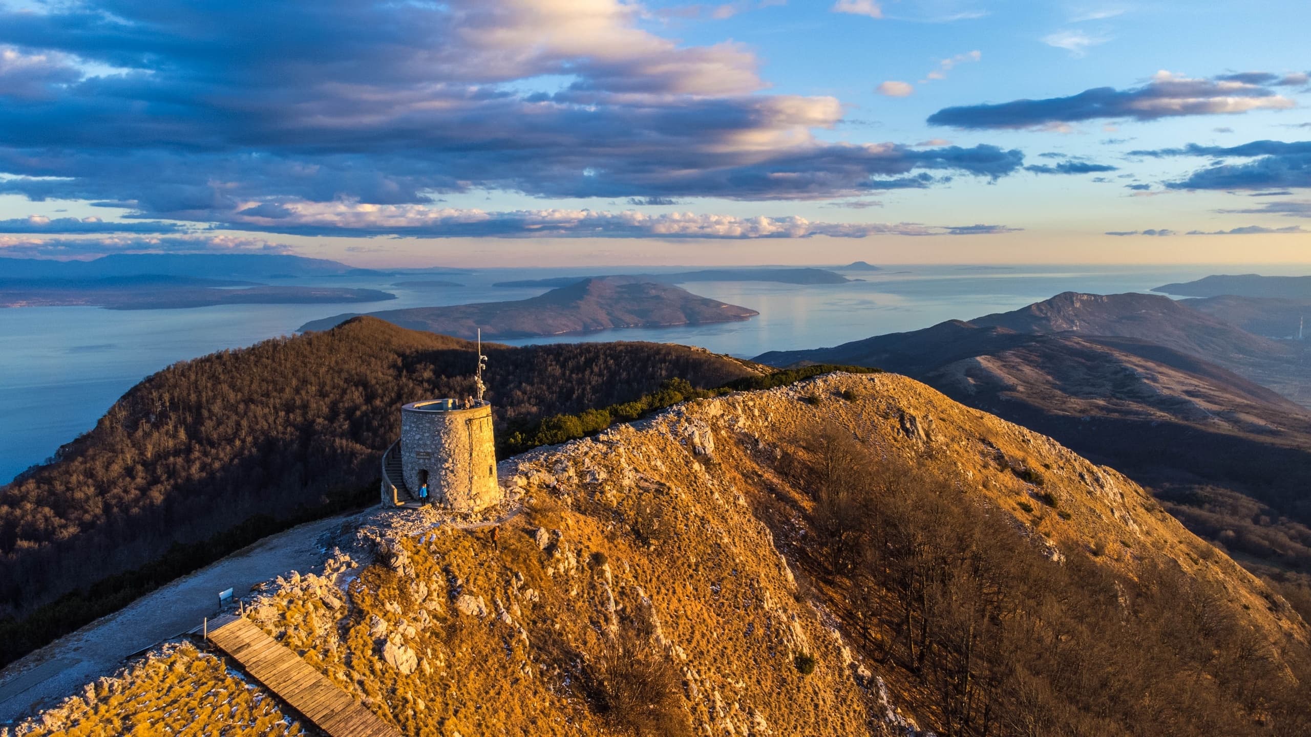 Hiking Učka Nature Park: Vojak Peak Day Hike from Rovinj