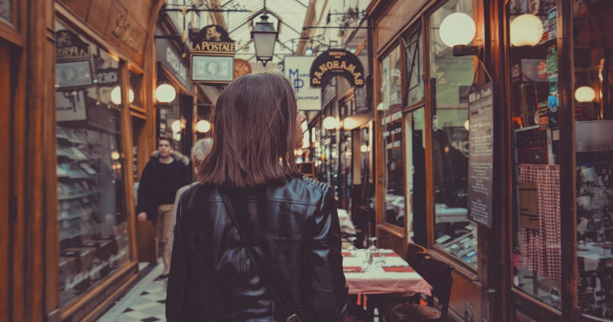 Historic Paris Walking with HelpTourists in Montmartre & Passages
