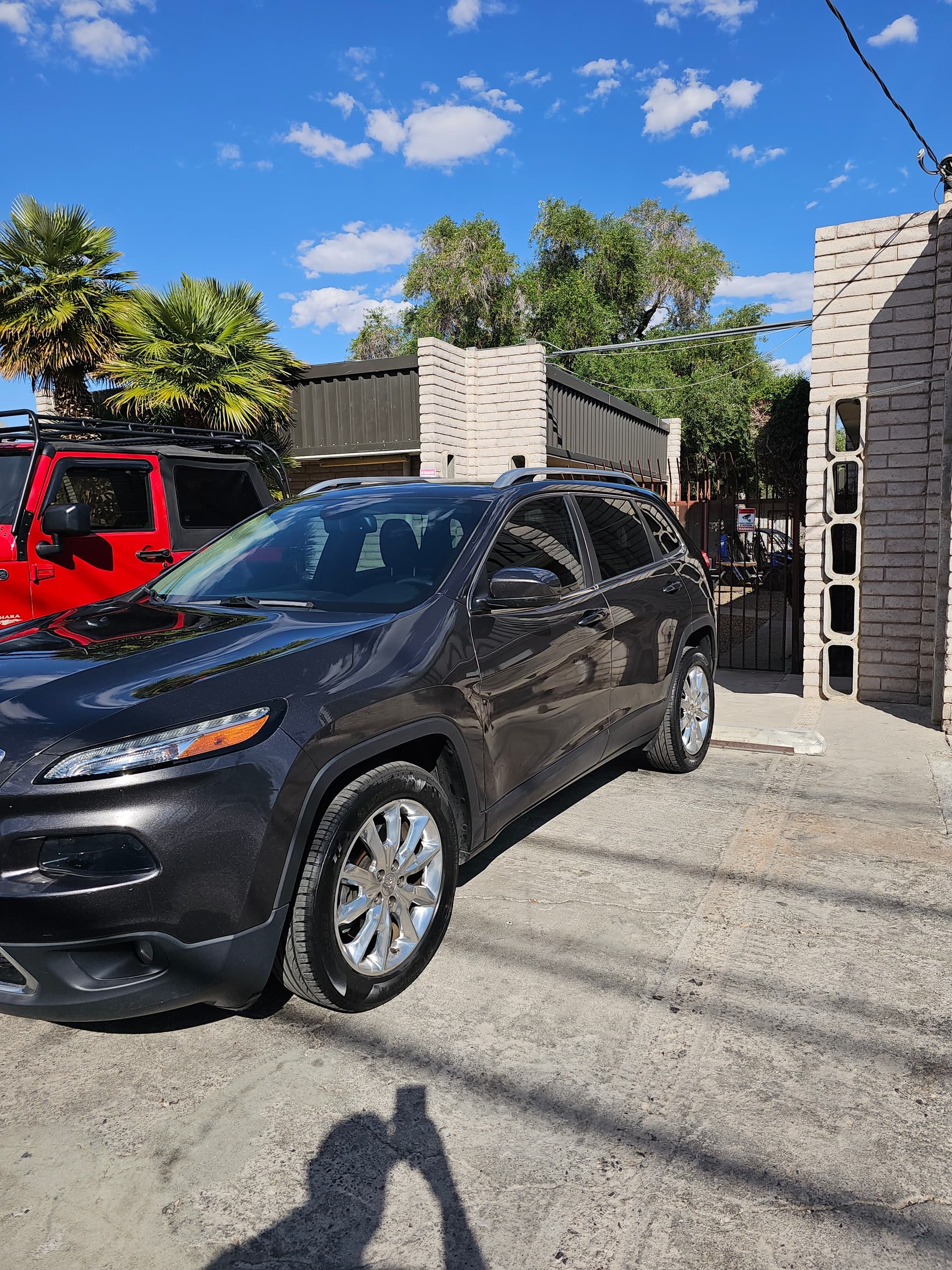 Explore Las Vegas with the Jeep Cherokee Rental Experience
