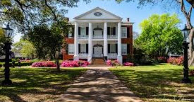 Explore Greenwich with the Downtown Natchez Audio Tour