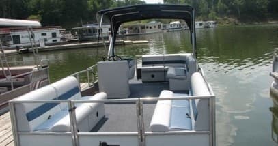 Water-Activities at Pirates Cove Marina Salamonie Lake