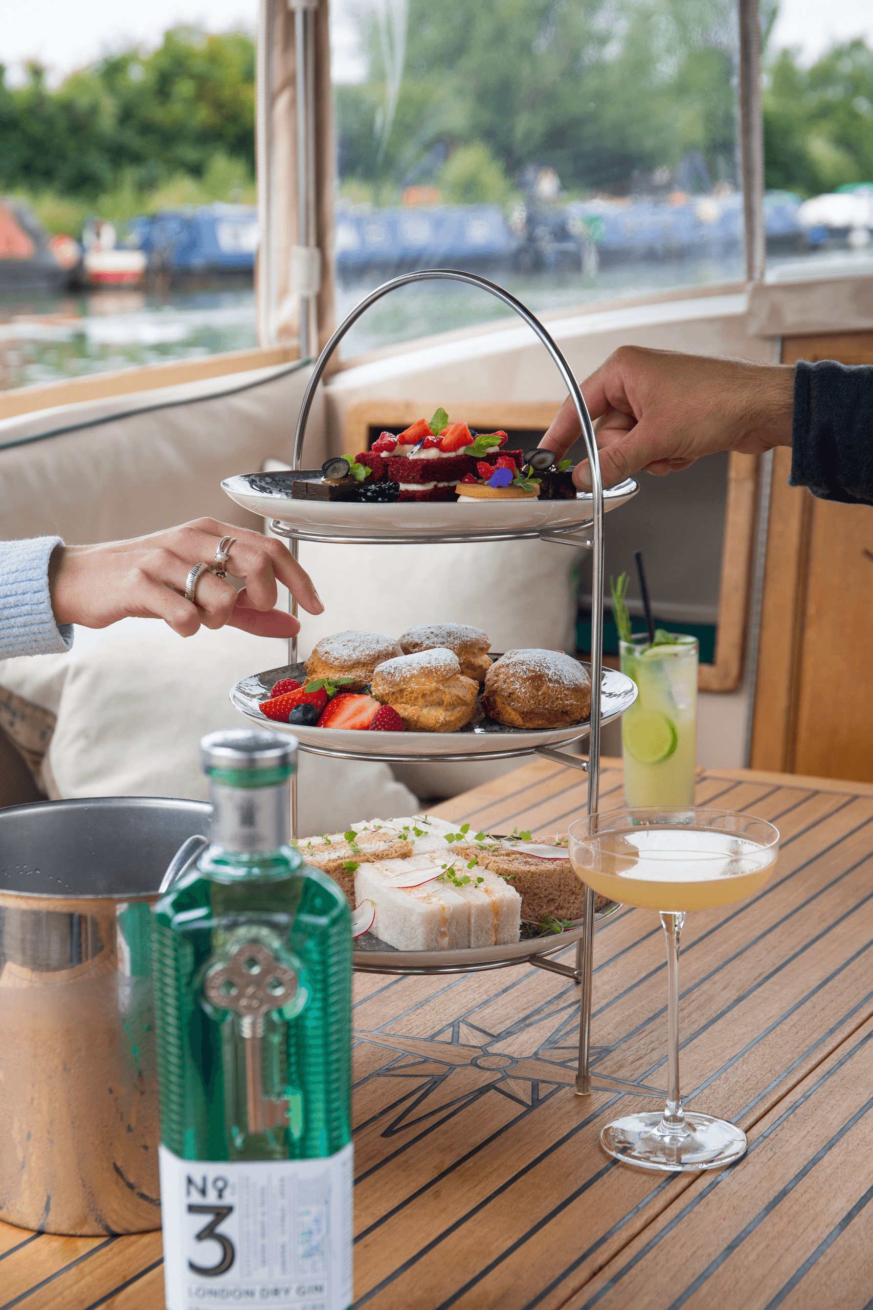 Oxford River Cruise with Afternoon Tea by Oxford River Cruises
