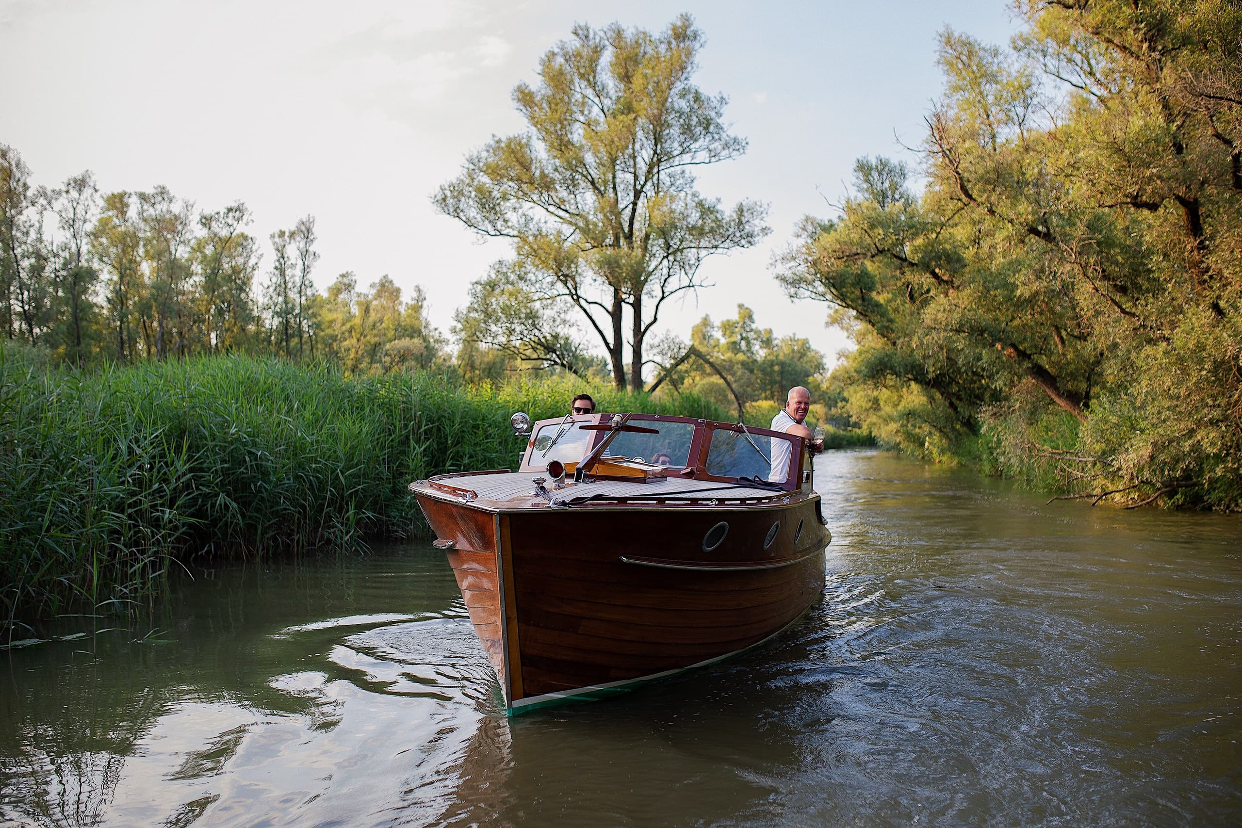 Private 2-Hour Boat Tours with Si-Barone in Hollandse Biesbosch