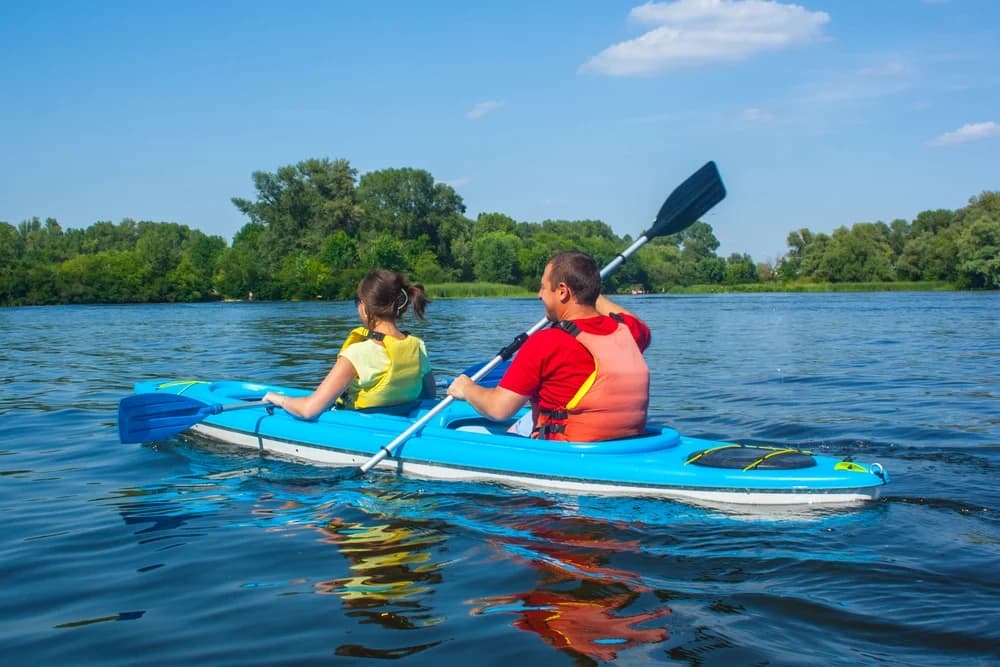 Paddle Cowichan Lake: Tandem Kayak Rentals at Gordon Bay Provincial Park