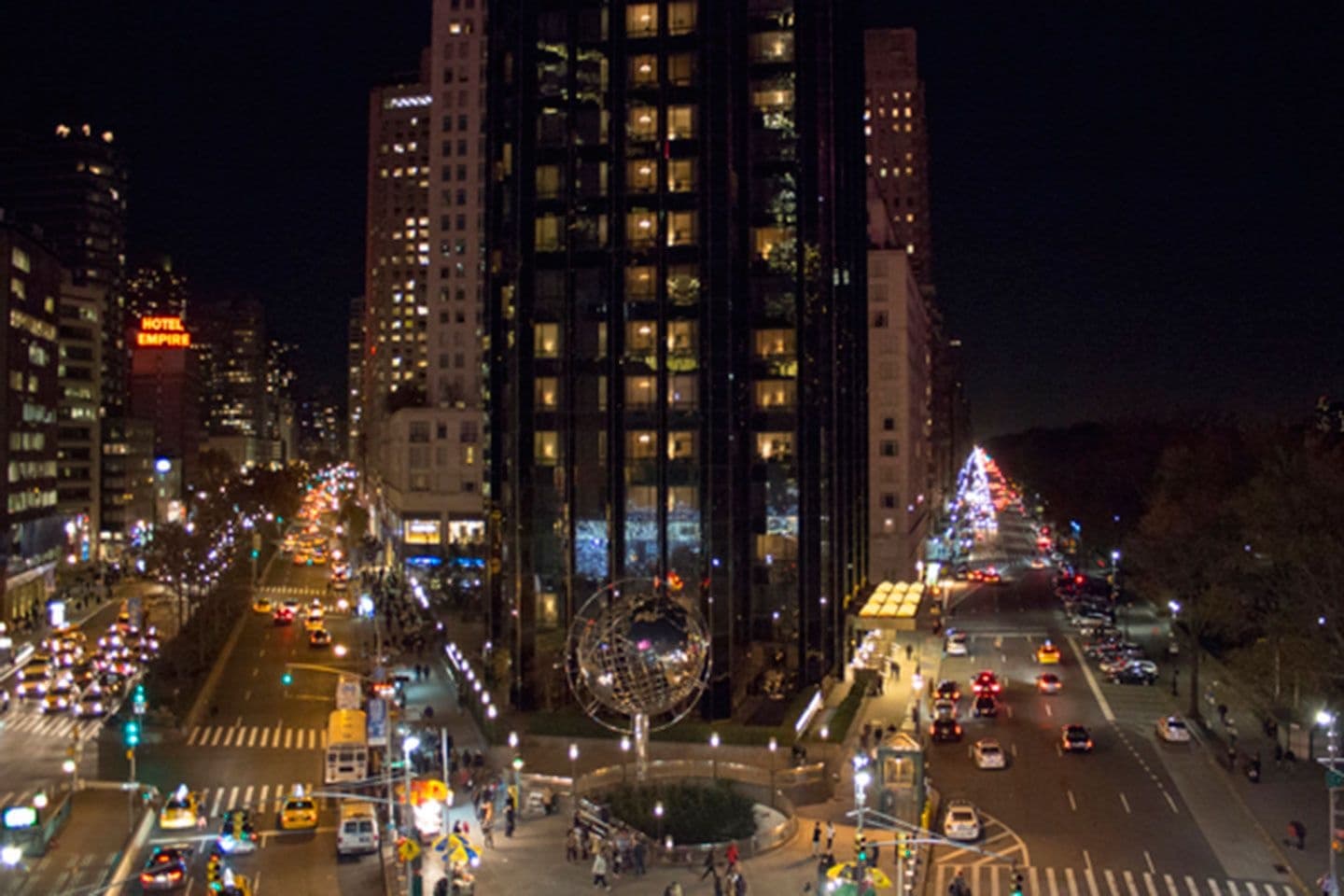 Discover New York Midtown Architecture: Iconic Skyscrapers & Design Walk