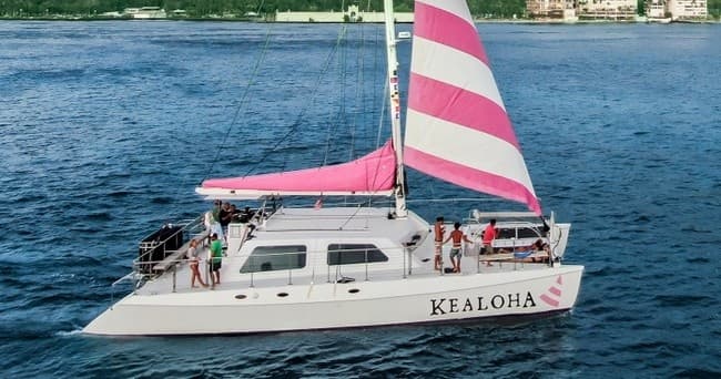 Water Activities: Private Charters with Pink Sails Waikiki
