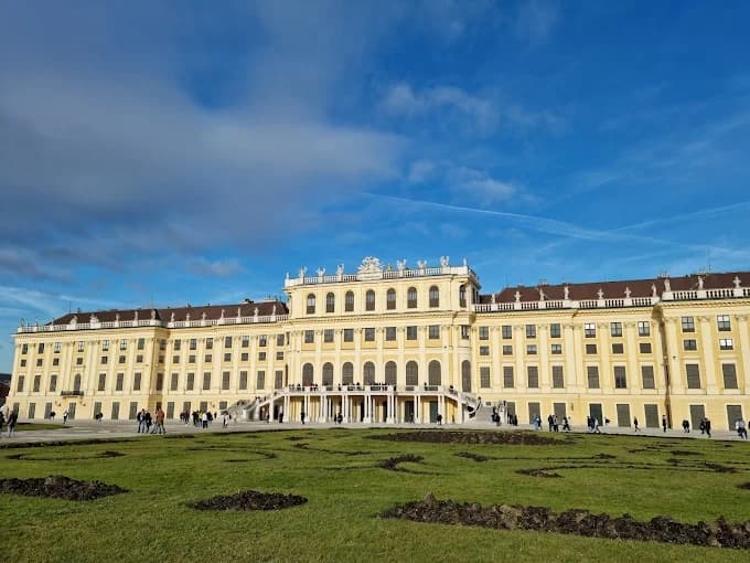 After-Hours Private Visit to Schonbrunn Palace — Champagne & Private Rooms in Vienna photo 1
