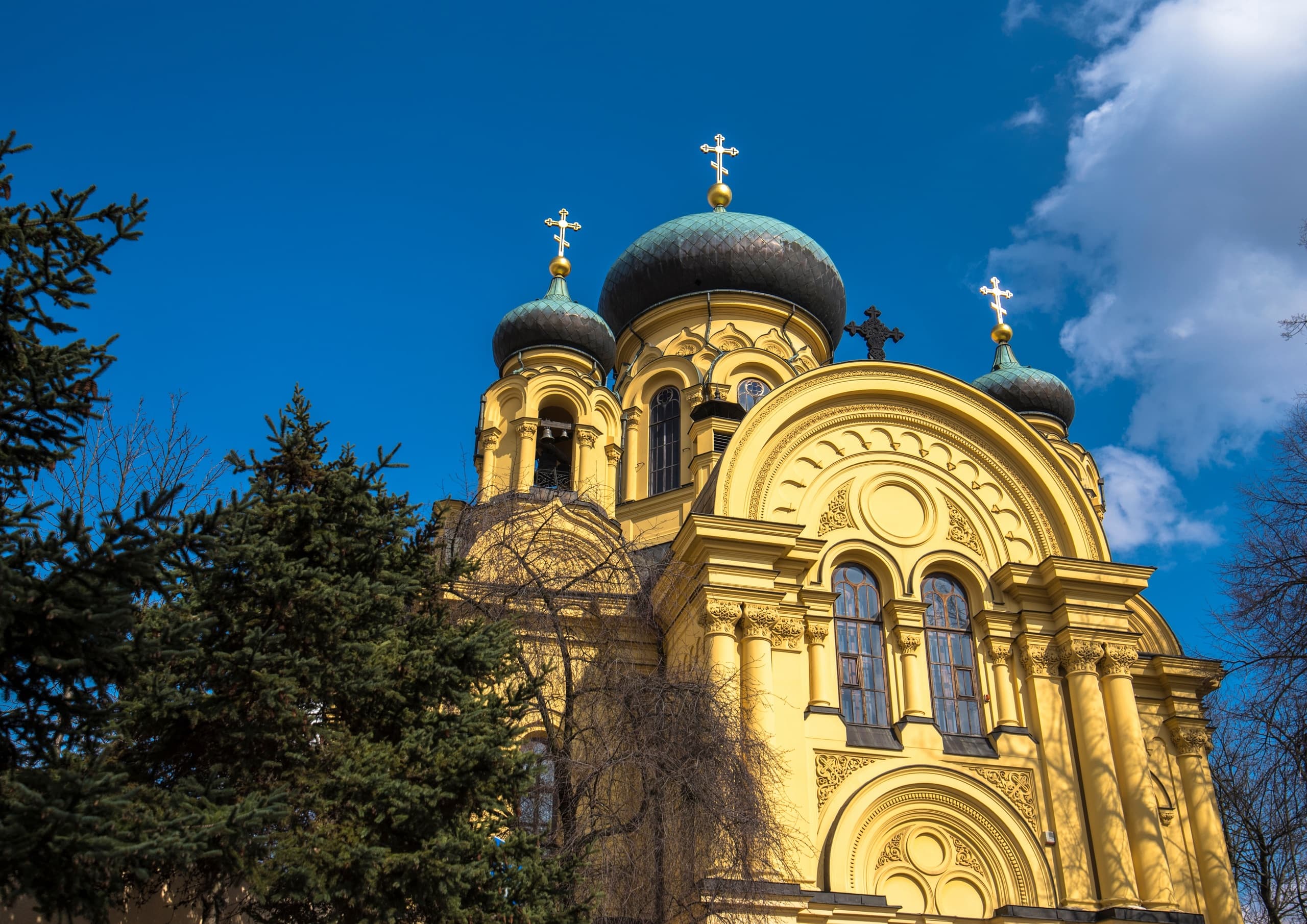 Urban Walking Tour of Warsaw's Praga District with Walkative!