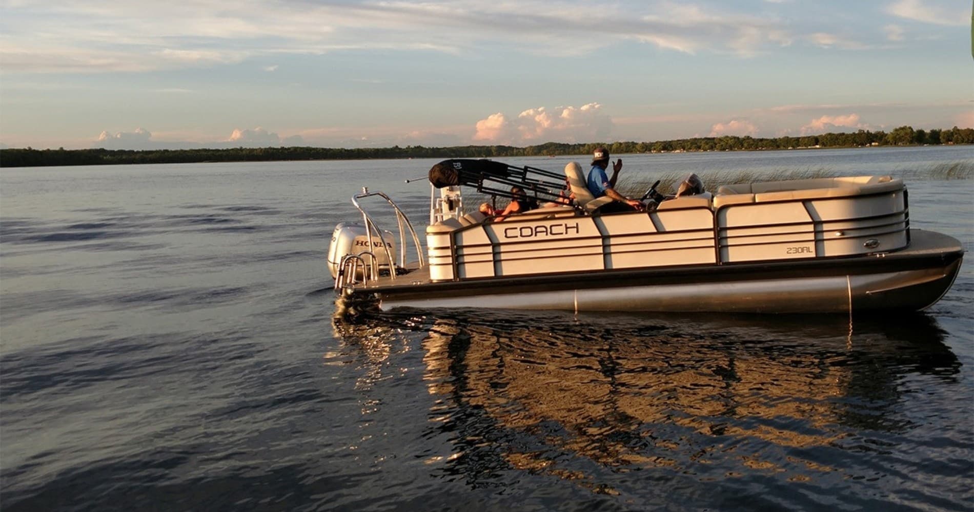 22' Coach Tri-Toon Pontoon Rental on Green Lake, WI