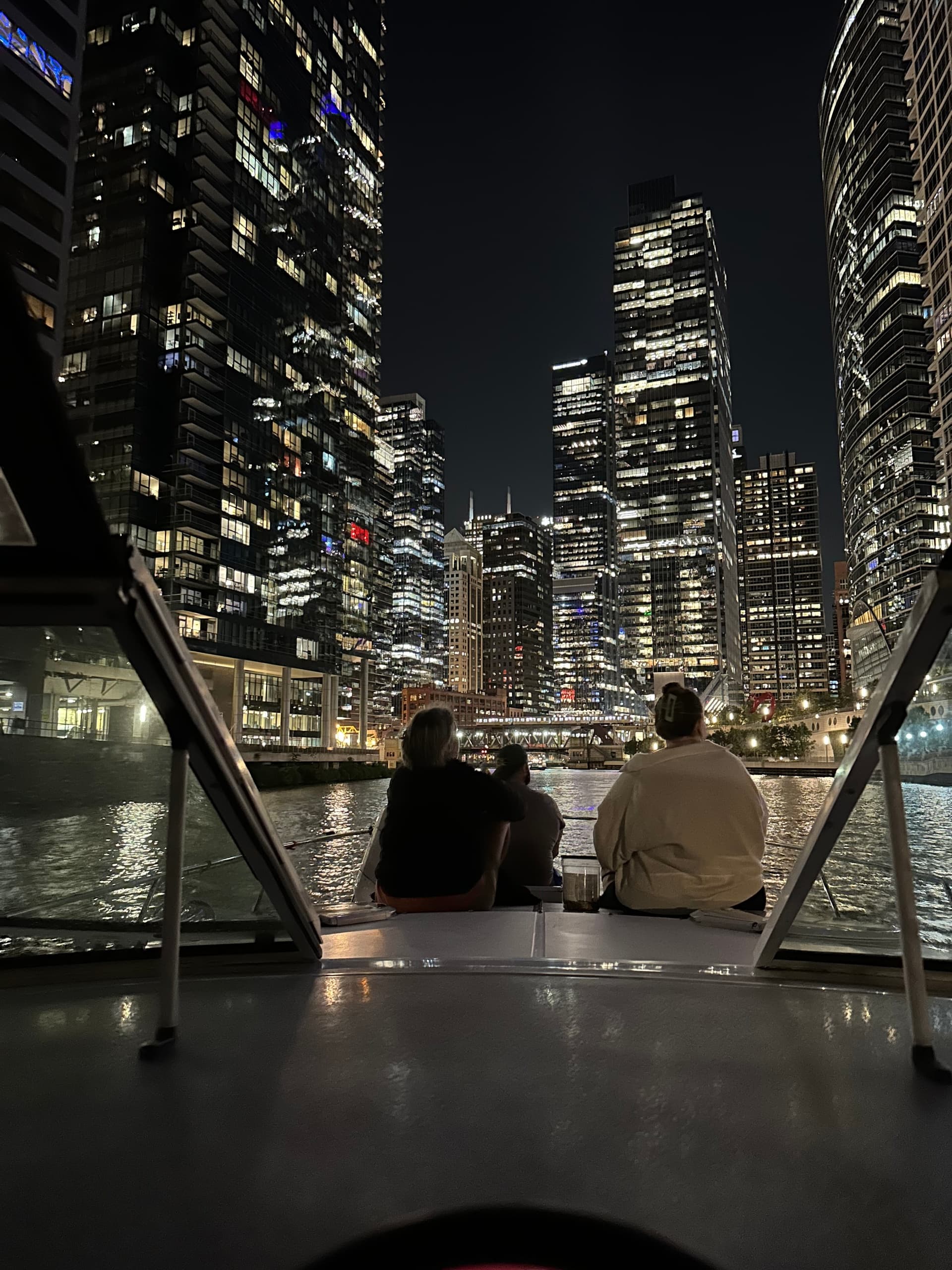 Lake Michigan Charters with Captain Doug Scroggins: 3-4 Hour Chicago Skyline Cruises photo 2