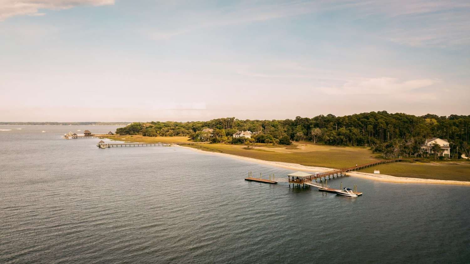 Explore Savannah's Lowcountry: Private Historical Boat Tour to Daufuskie Island and Shark Tooth Island