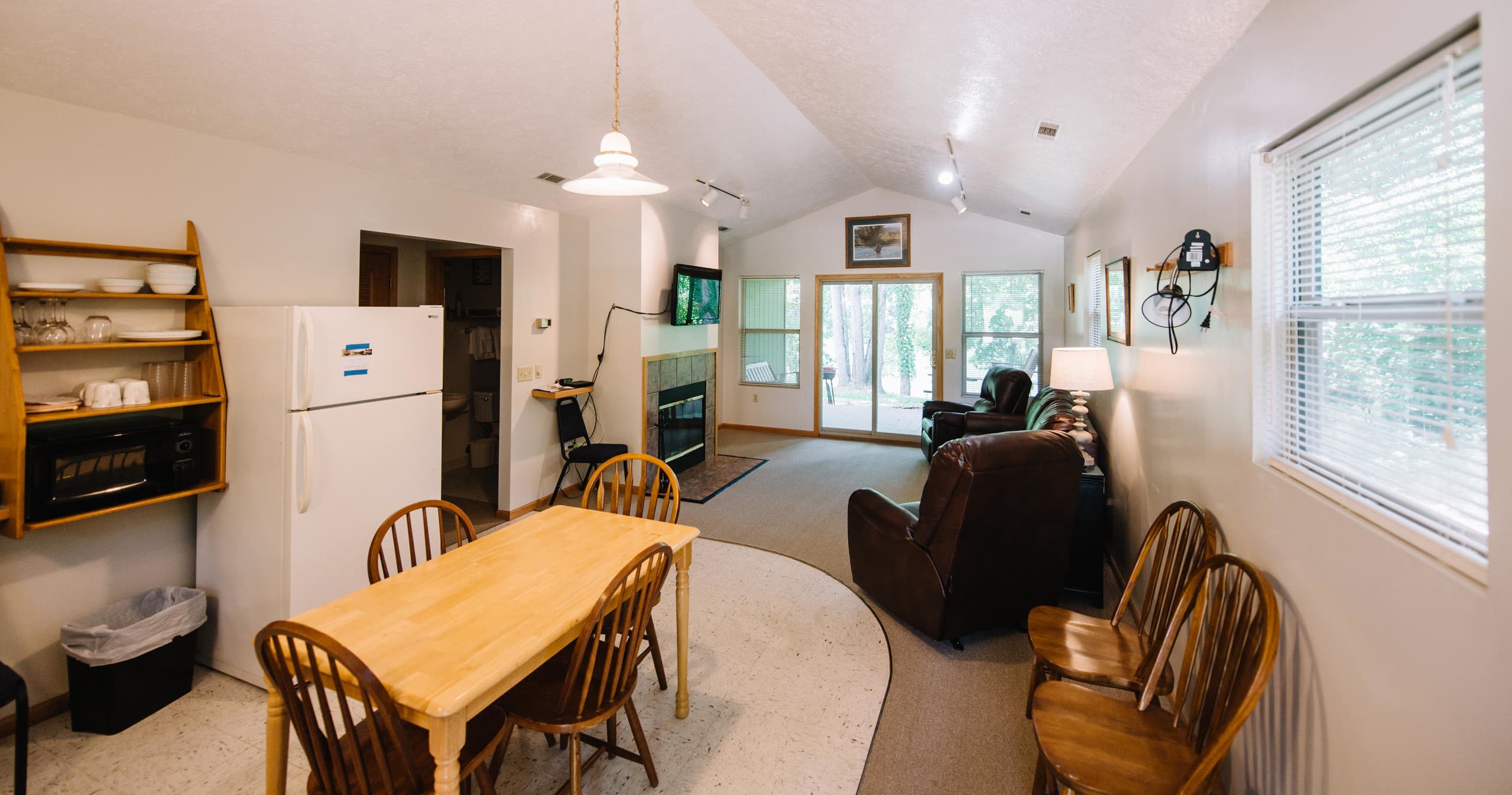 White River Cabin Stay at Cranor's White River Lodge in Cotter