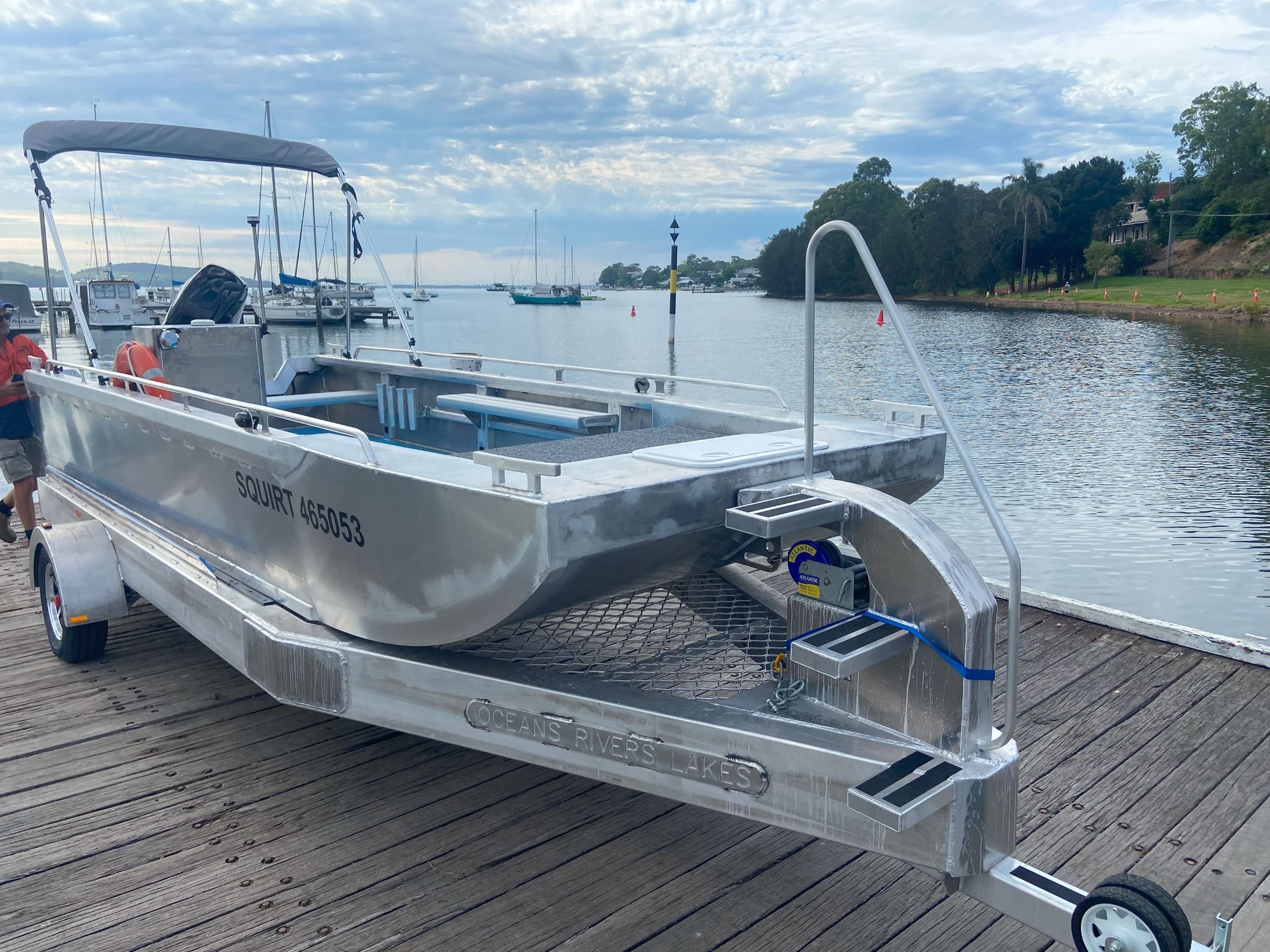 Family Fishing & Sand Island Trips with Awaba Boat Hire
