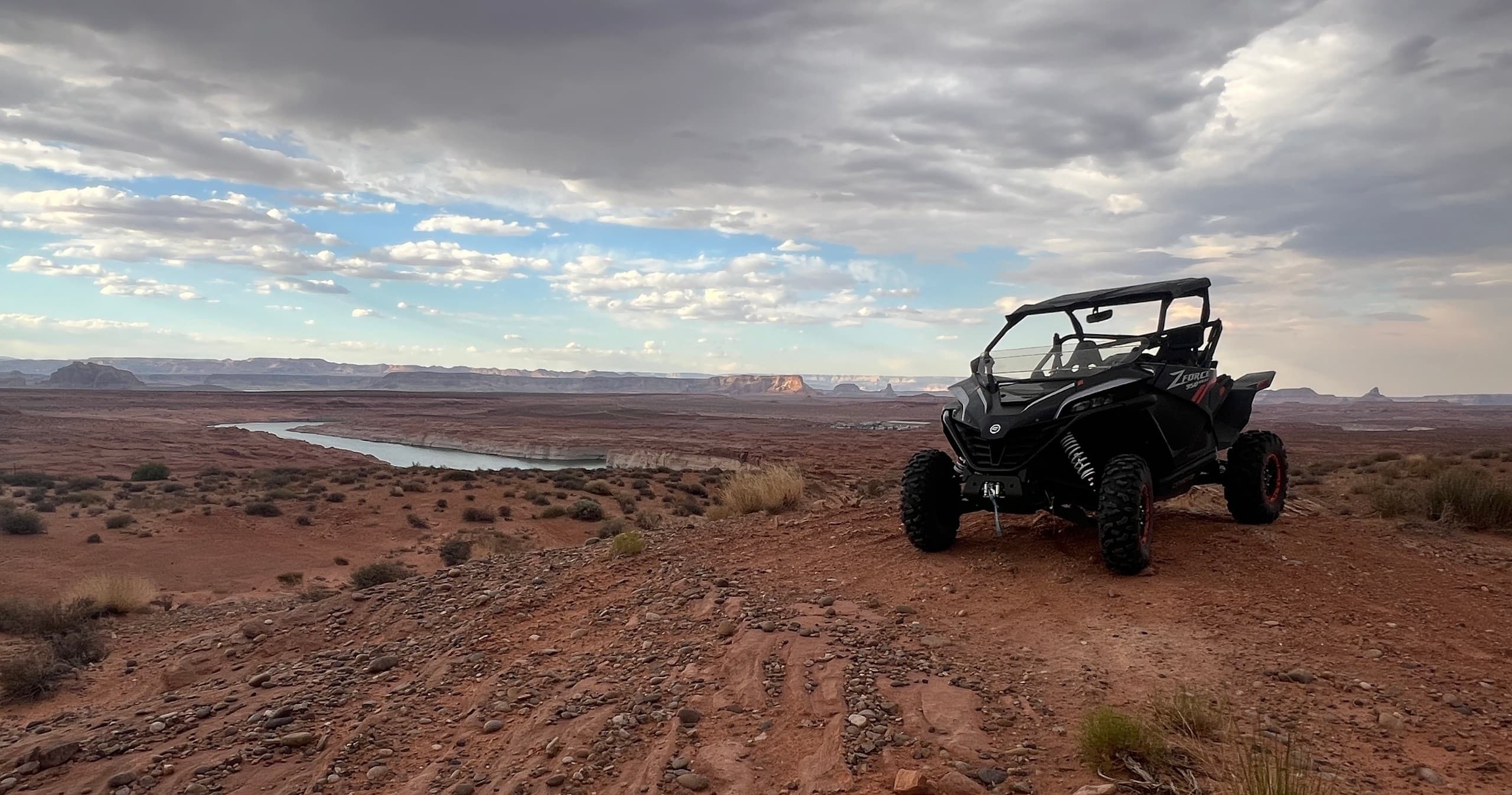 3-Hour UTV Adventure Through Page Red Rocks and Lake Powell Views