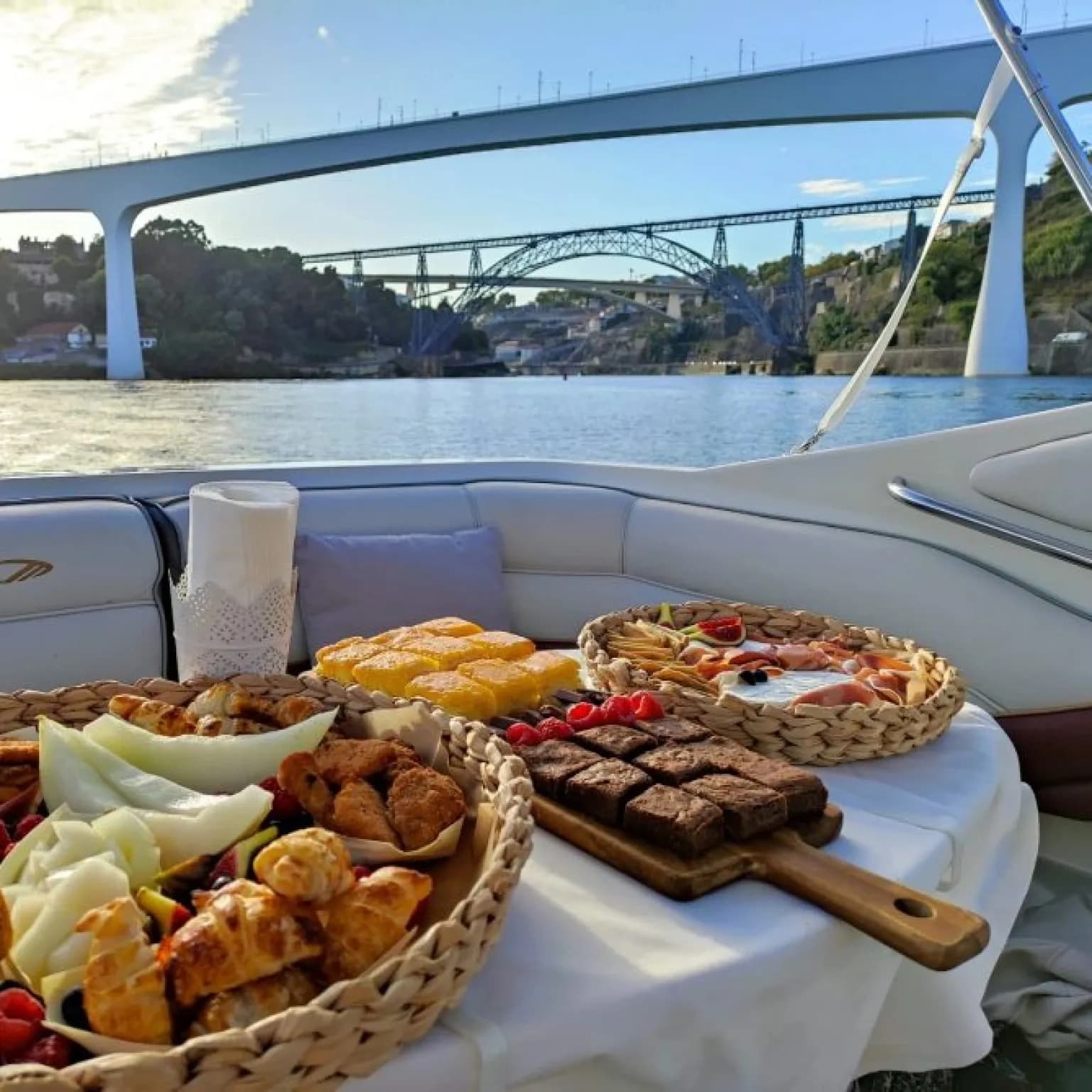 Sunset on the Douro with NAUGIT in Vila Nova de Gaia