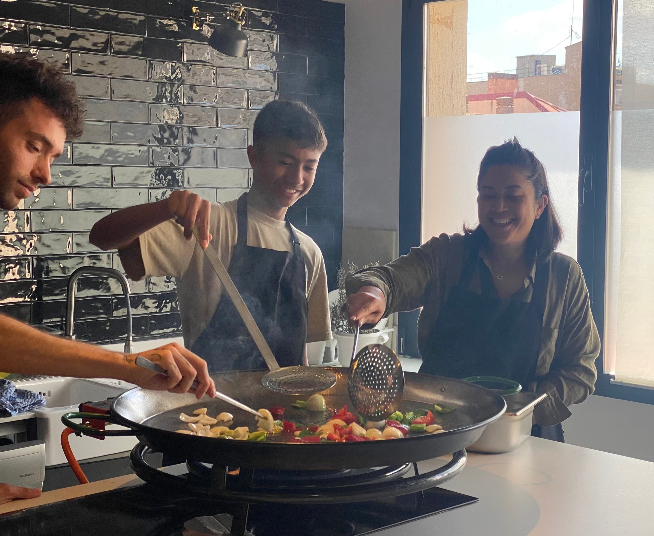 Madrid Paella Class in Roma: Hands-On Spanish Paella Workshop in Lazio