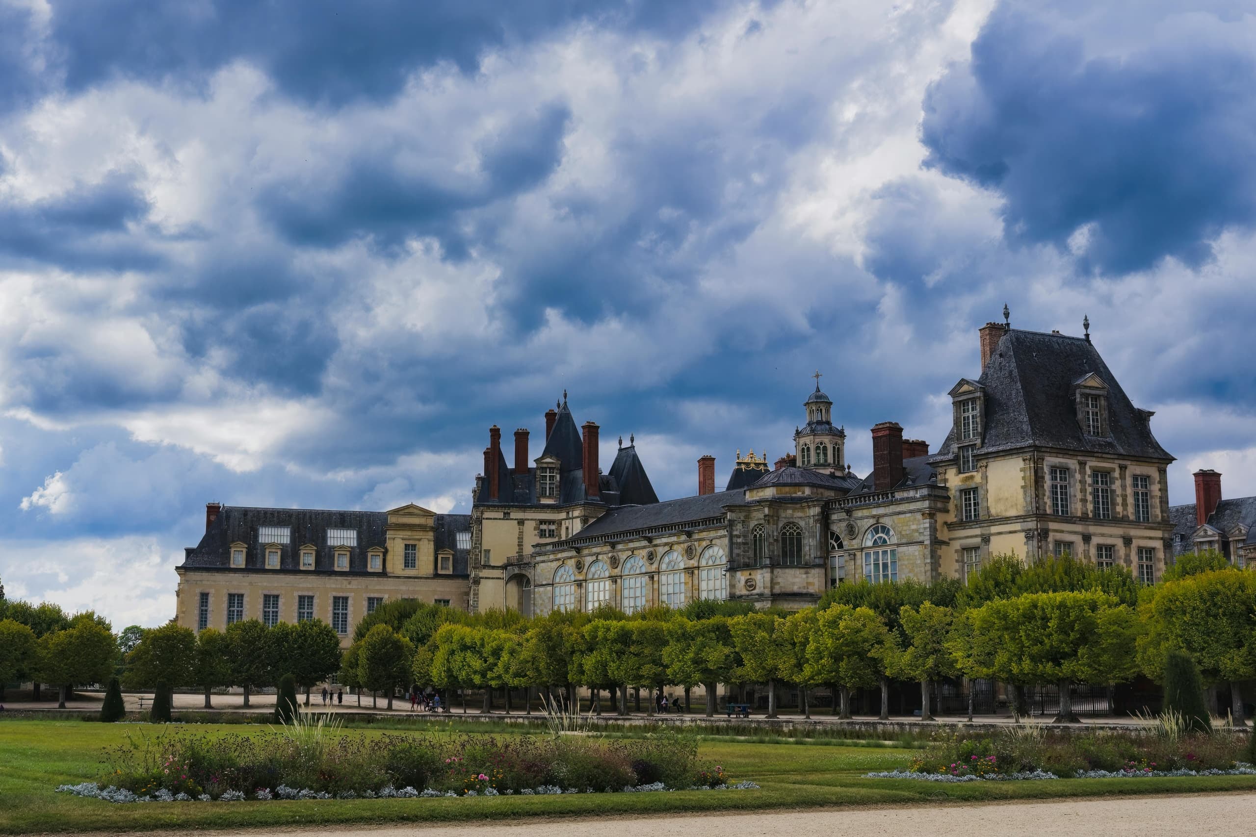 Land Adventure at Fontainebleau: Royal Château & Forest Escape