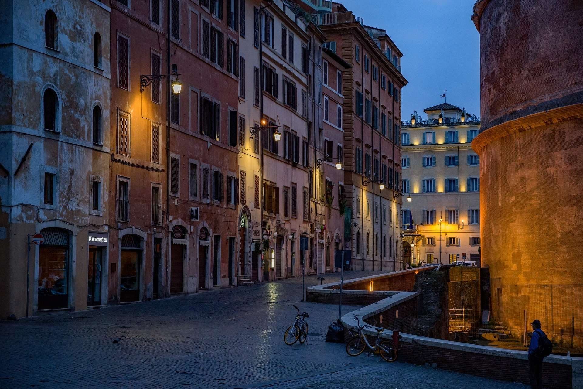Evening Rome Walking Tour with Secrets Italy