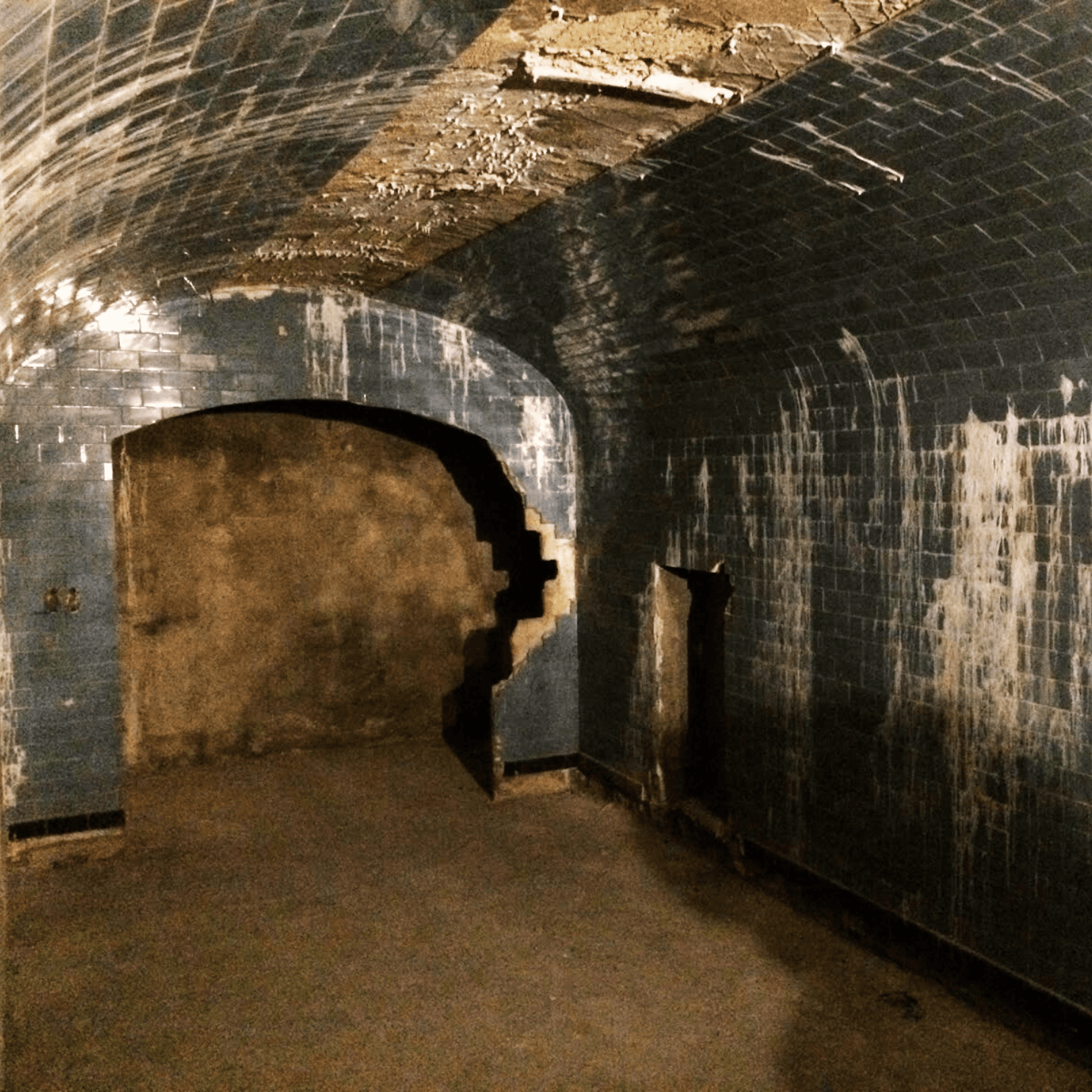 Beneath Jaén: Guided Tour of the Refugio Antiaéreo at Albergue Juvenil